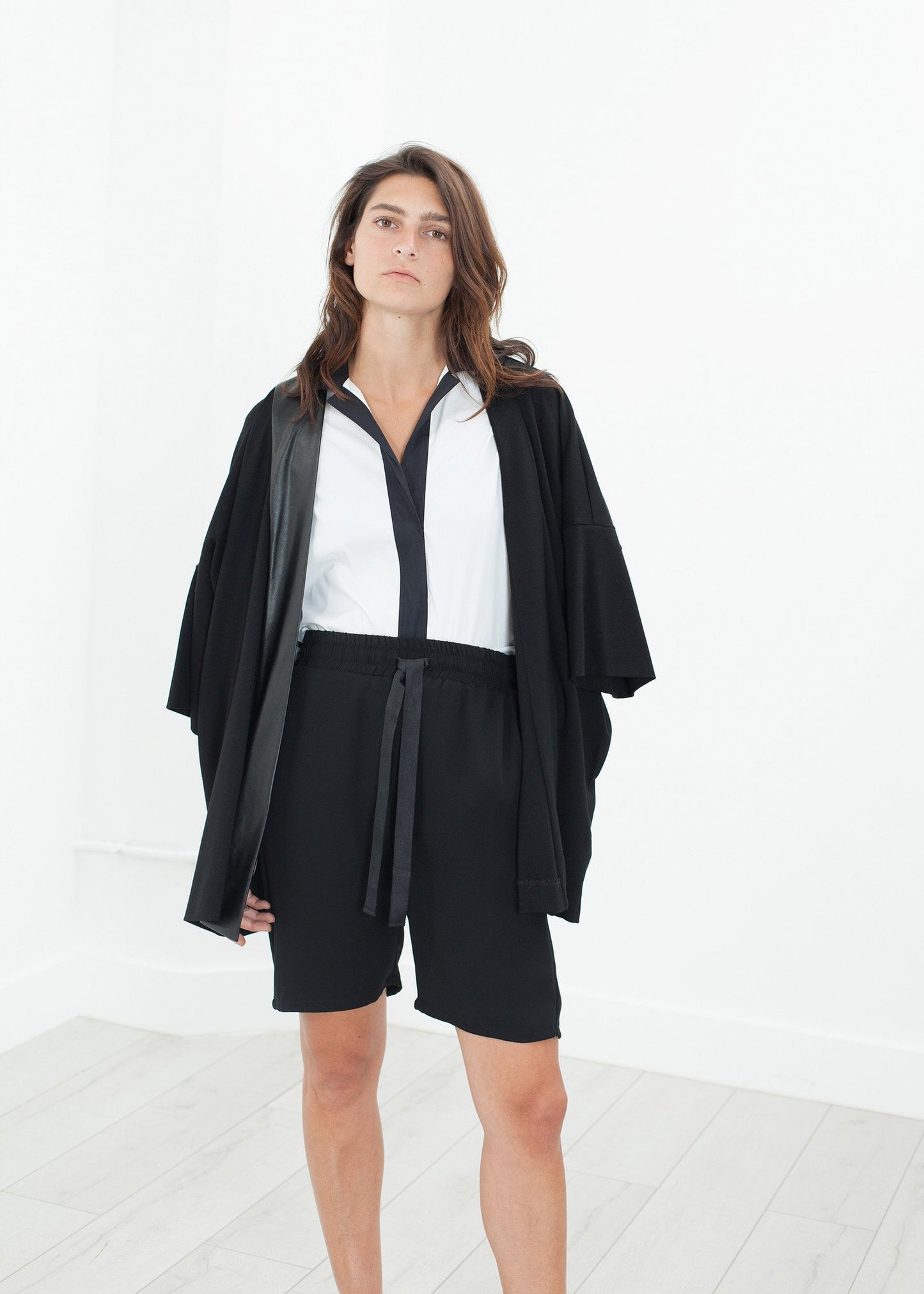 Nuit Shorts in Black - annaclothes
