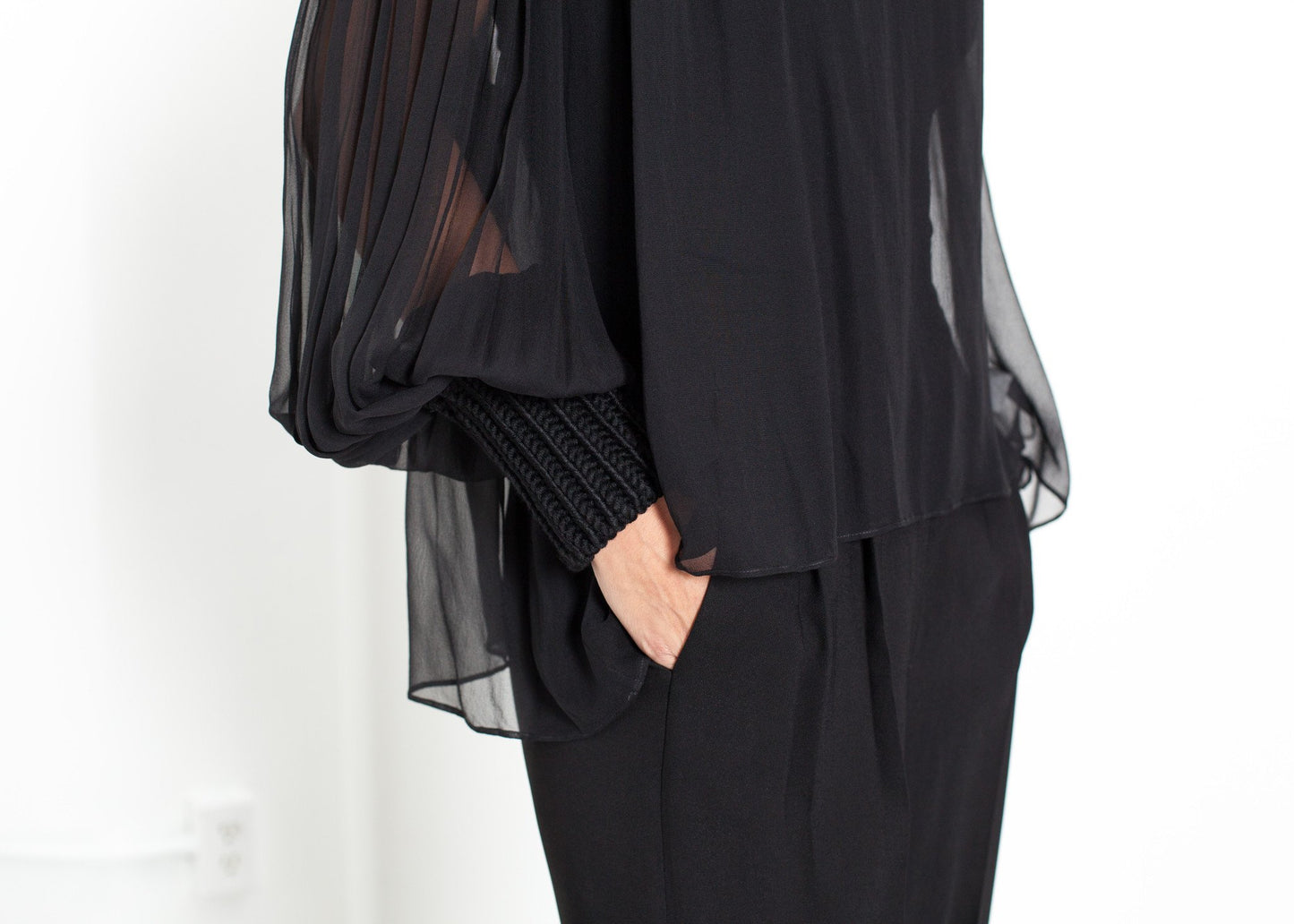Poet Silk Sweater in Black - annaclothes
