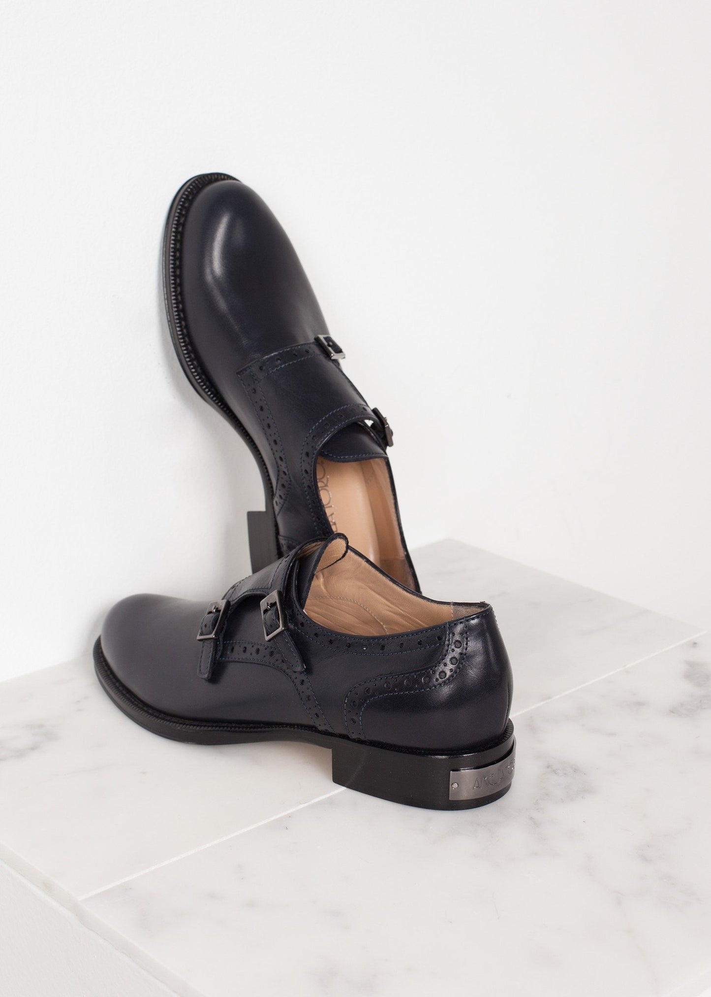 Buckle Shoe in Navy - annaclothes