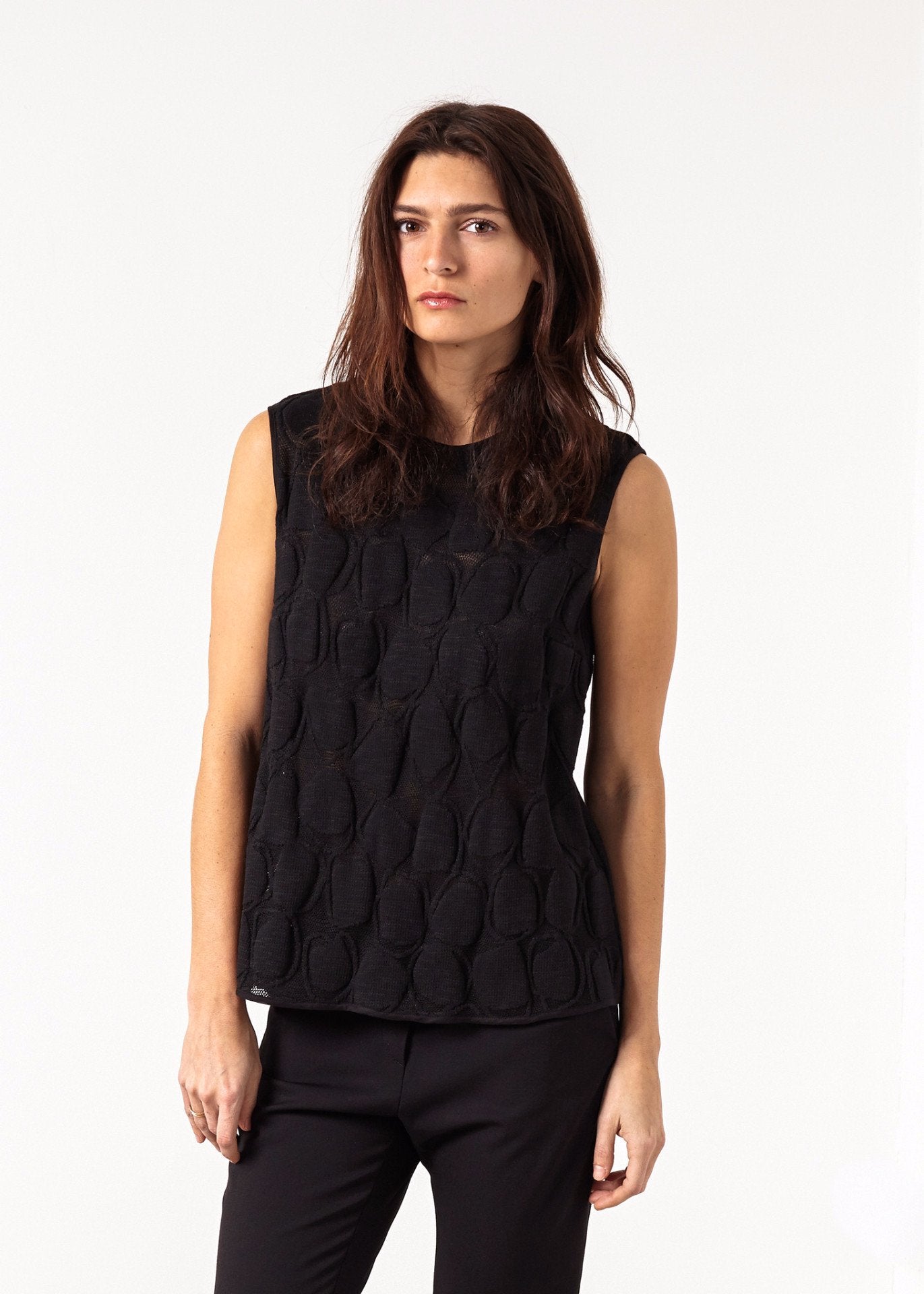 Zip Back Circle Blouse in Black - annaclothes