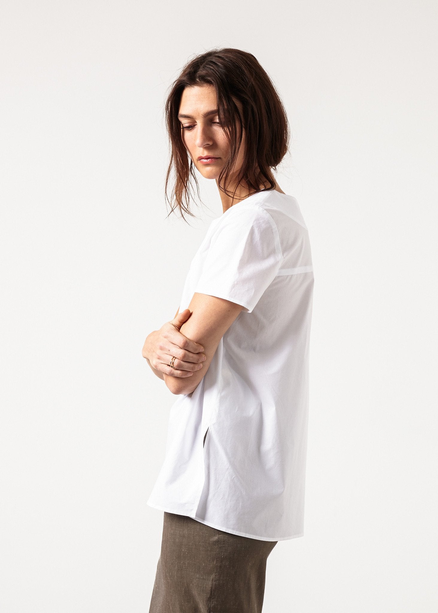 Pleat Back Blouse in White - annaclothes