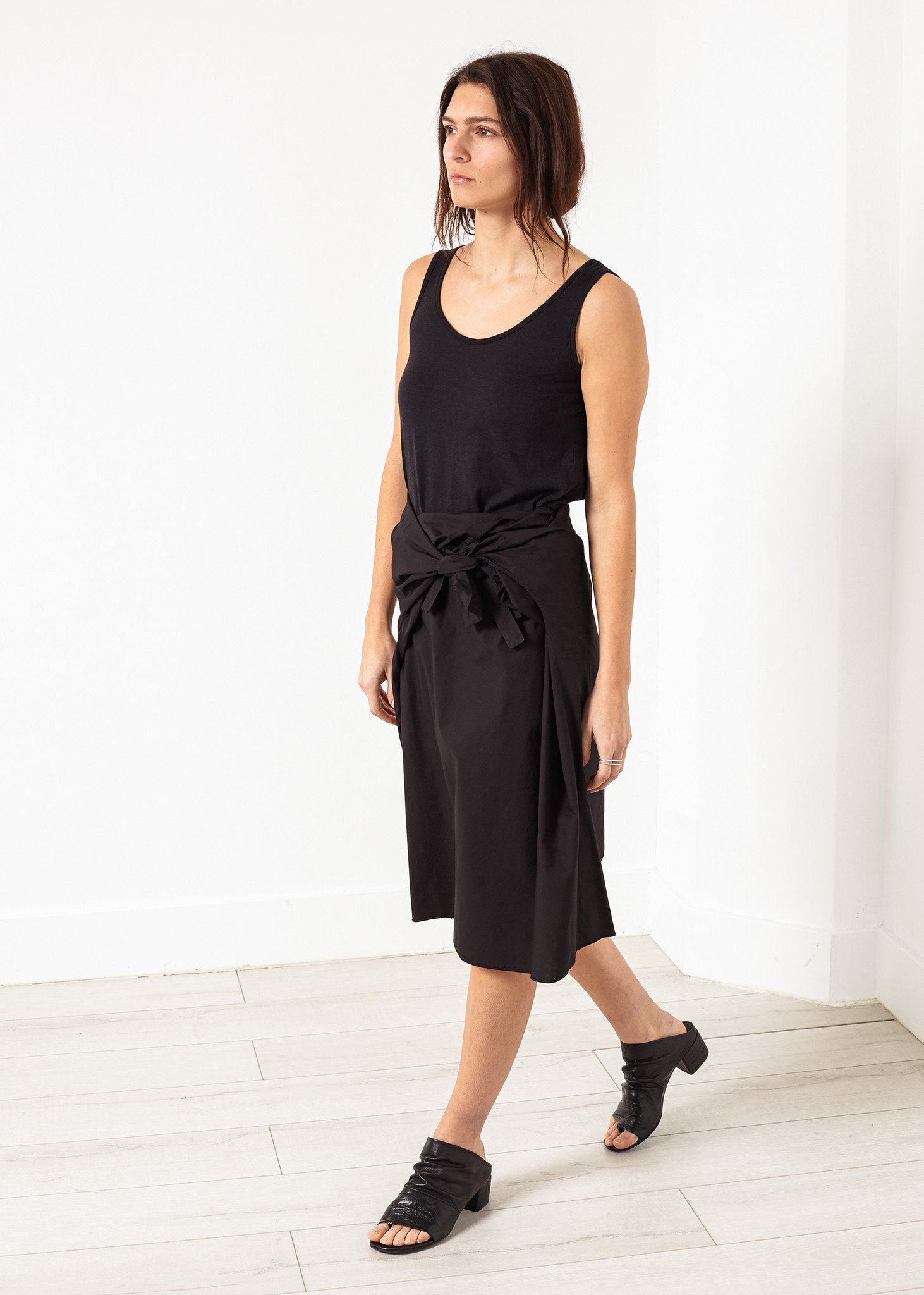 Bow Skirt in Black - annaclothes