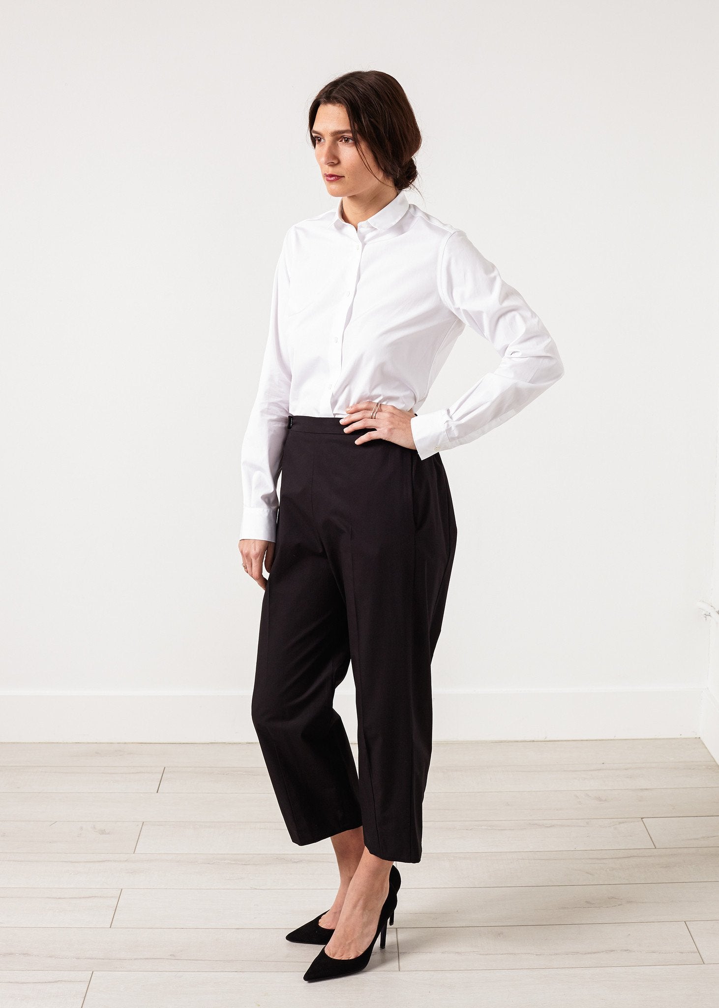 Wide Cropped Trouser in Black - annaclothes