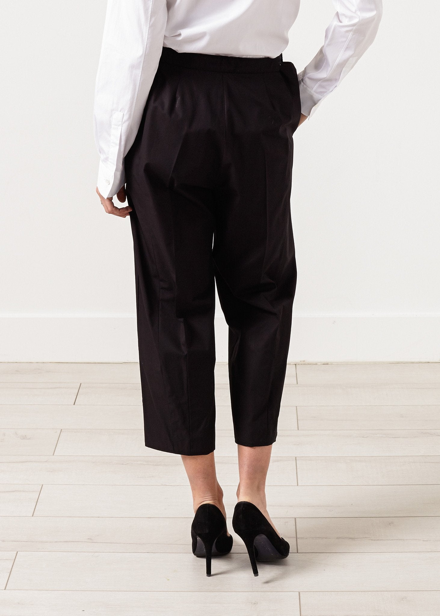 Wide Cropped Trouser in Black - annaclothes