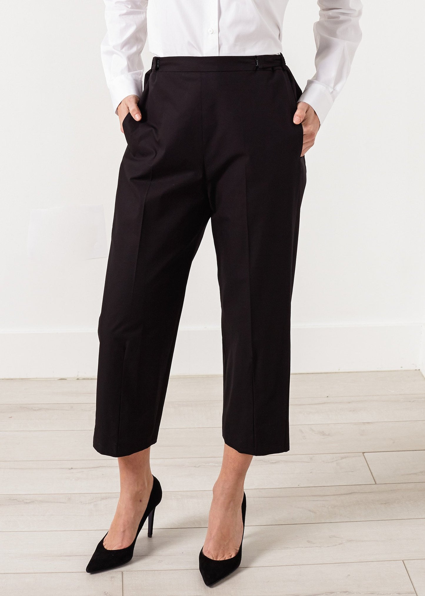 Wide Cropped Trouser in Black - annaclothes