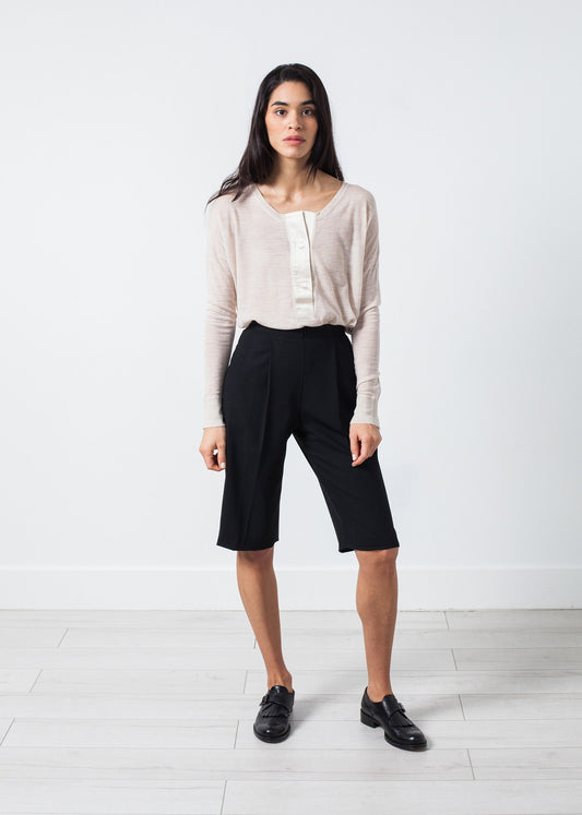 Woven Shorts in Black - annaclothes