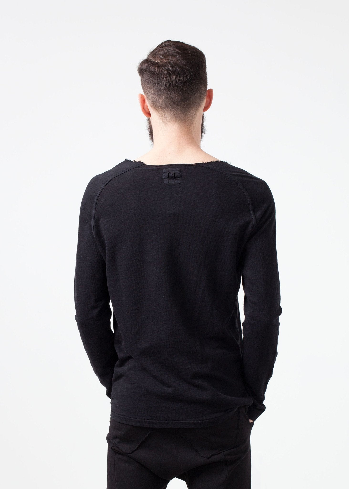 Daris Tee in Black - annaclothes