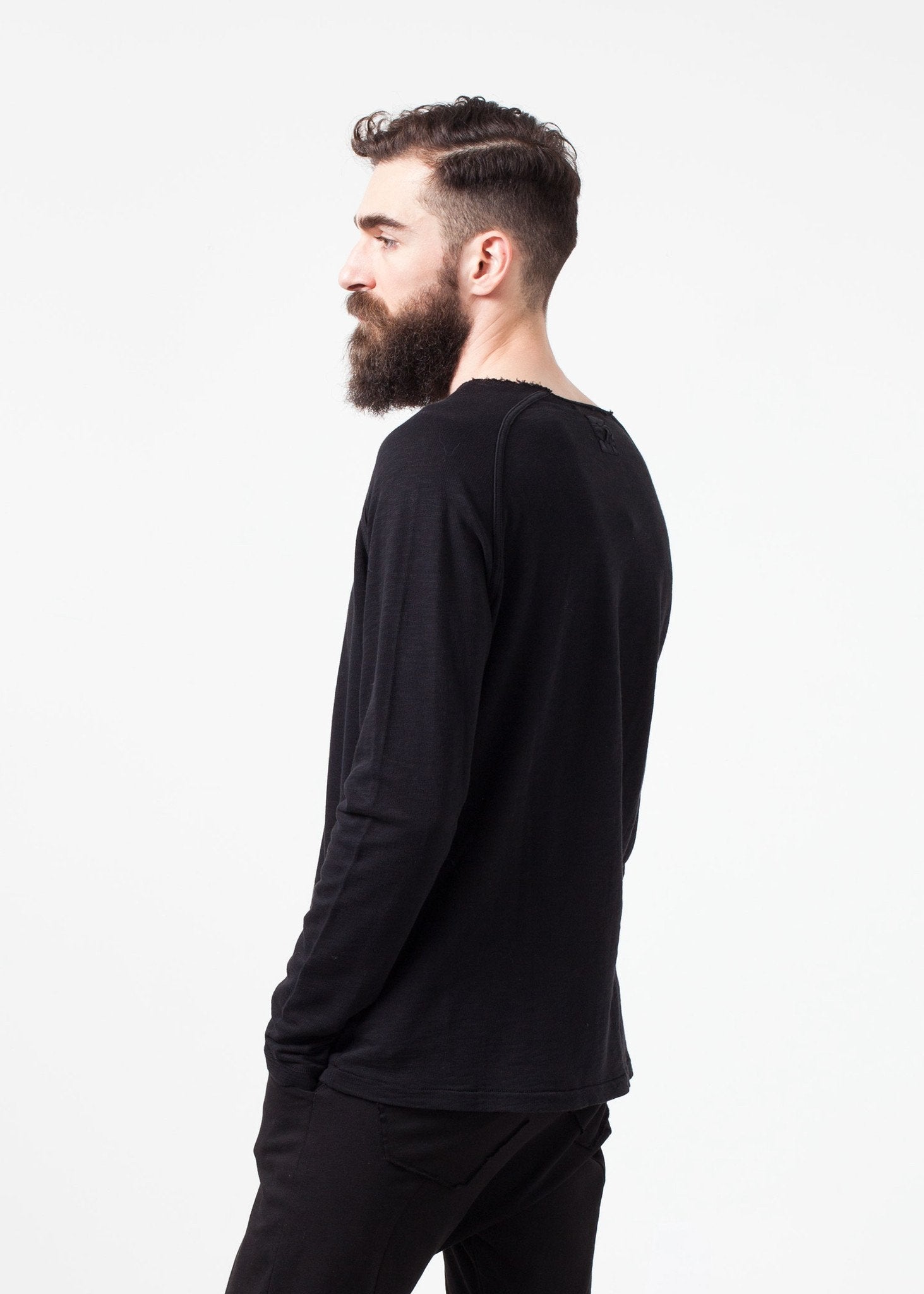 Daris Tee in Black - annaclothes