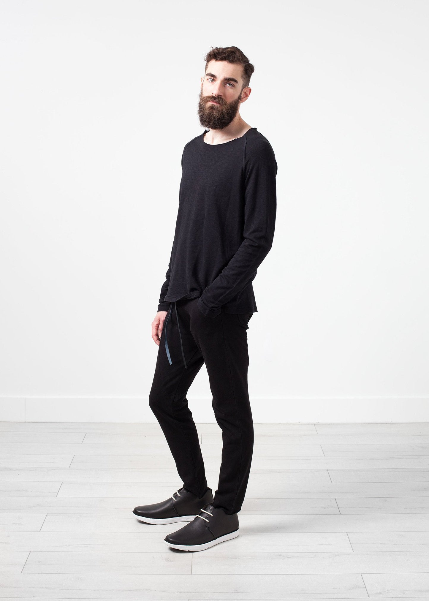 Daris Tee in Black - annaclothes