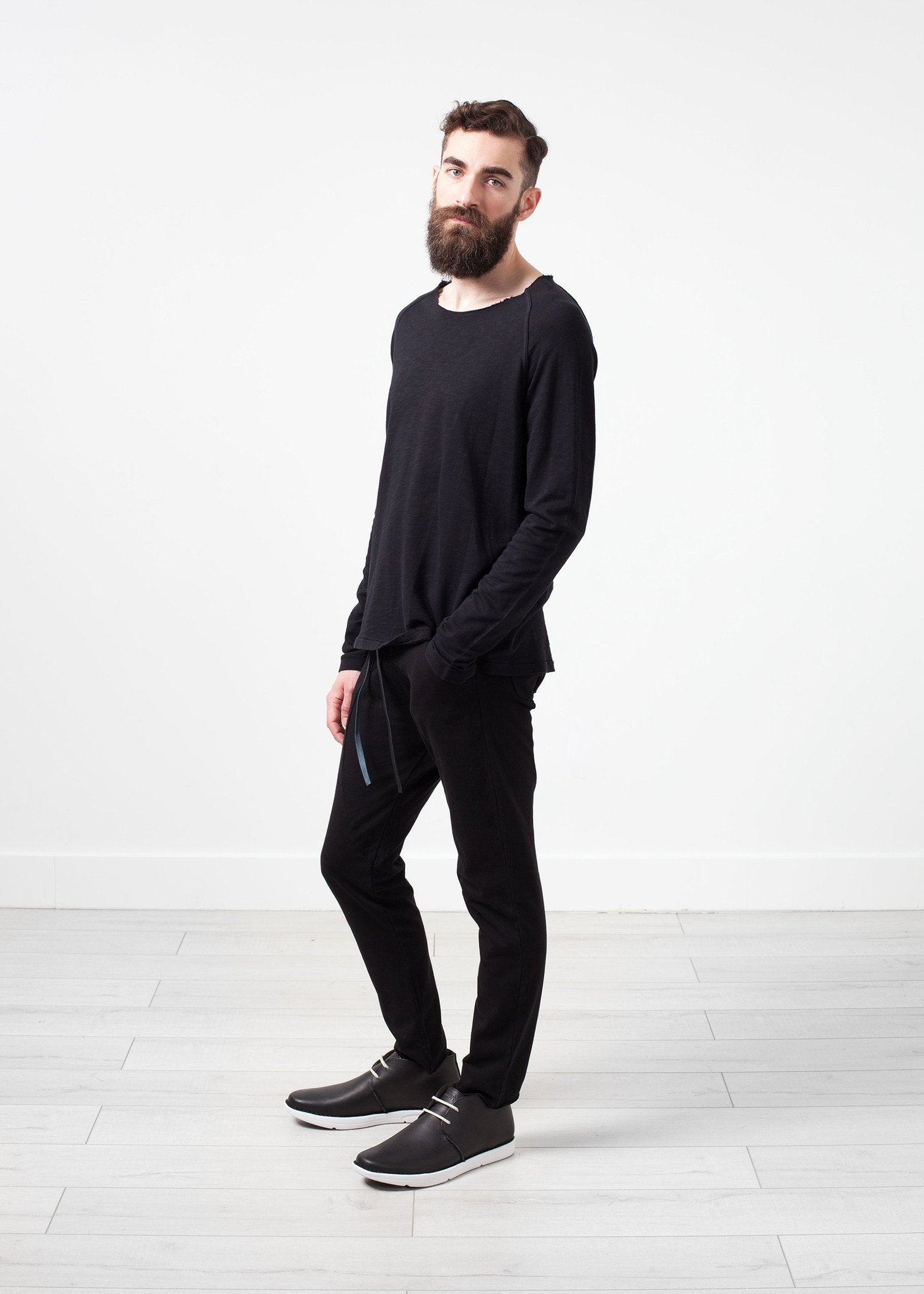 Daris Tee in Black - annaclothes
