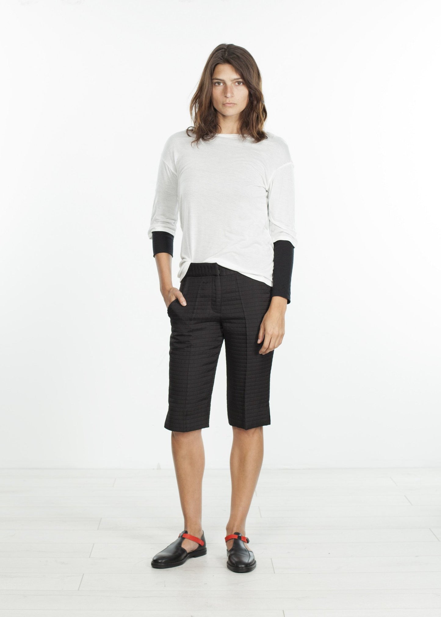 Square Stitch Knee Short in Black - annaclothes