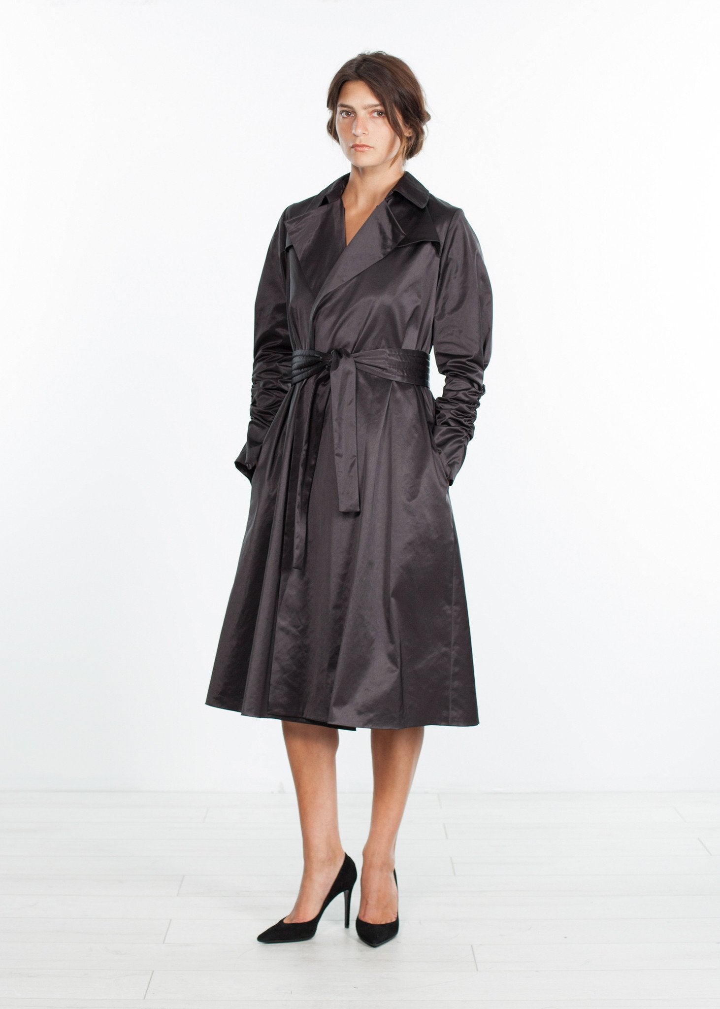 Trench Coat in Black - annaclothes