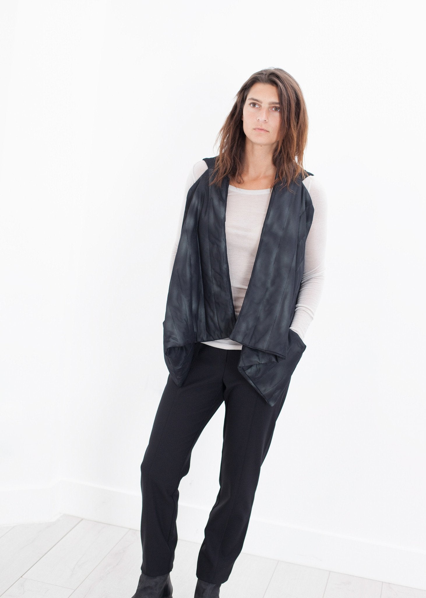 Quilted Mesh Waistcoat in Black/White - annaclothes