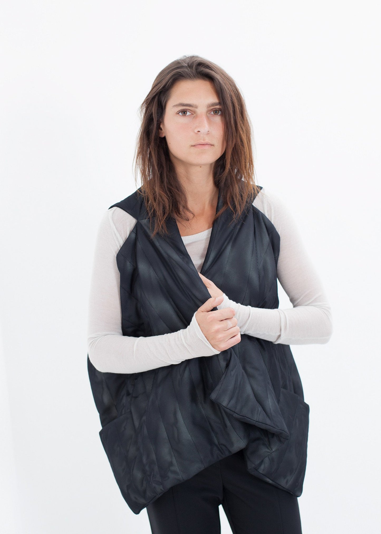 Quilted Mesh Waistcoat in Black/White - annaclothes