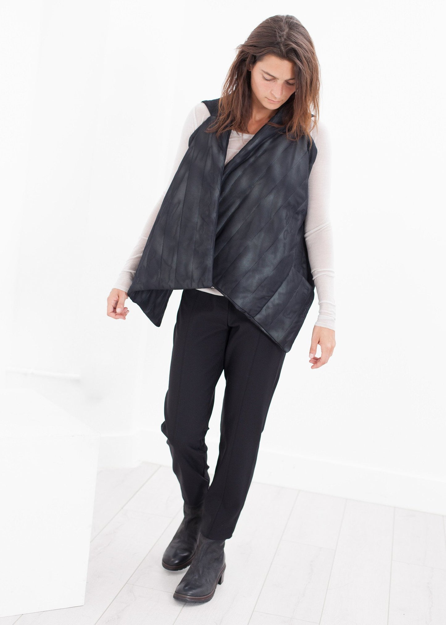 Quilted Mesh Waistcoat in Black/White - annaclothes