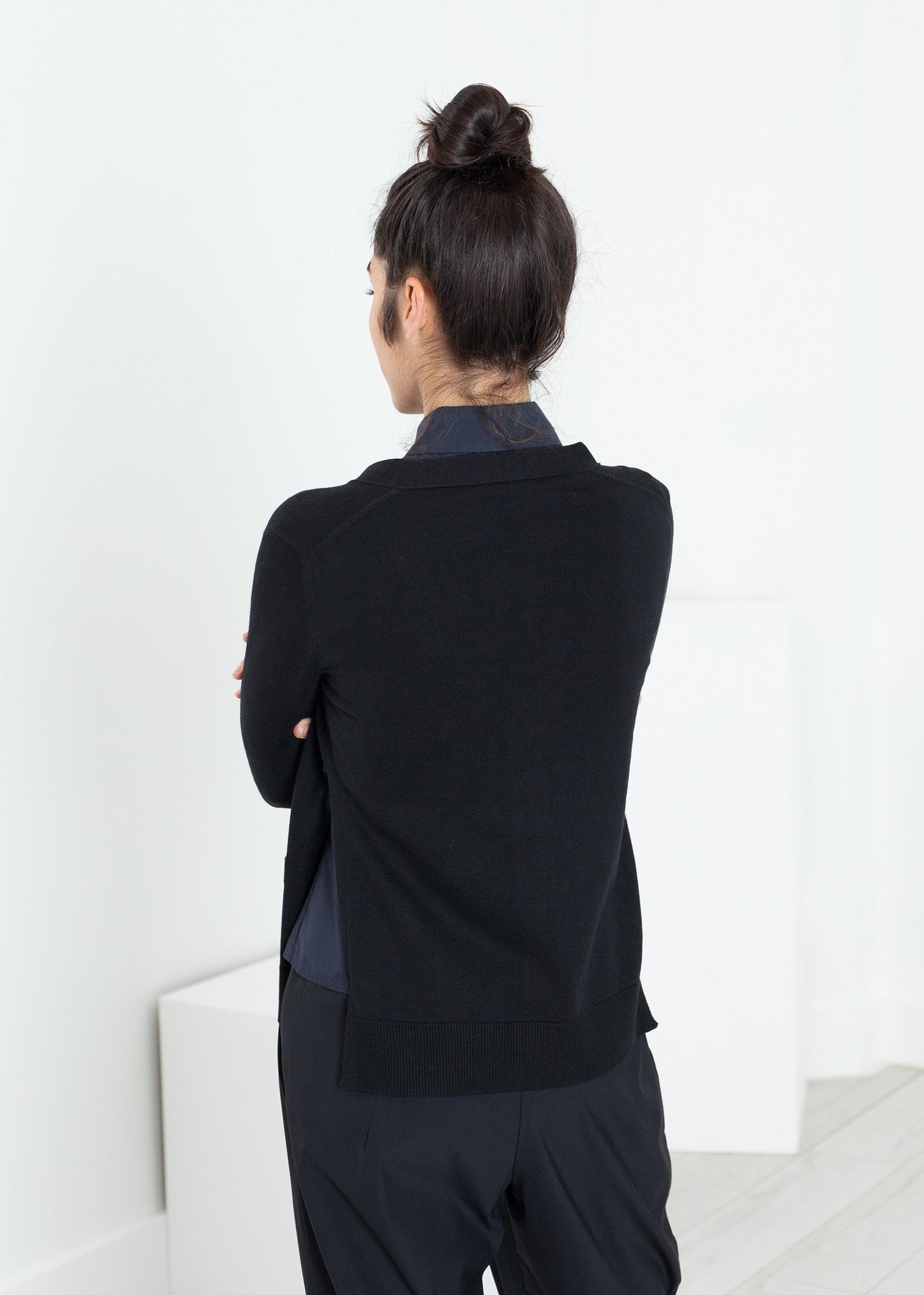 Square Cardigan in Black - annaclothes