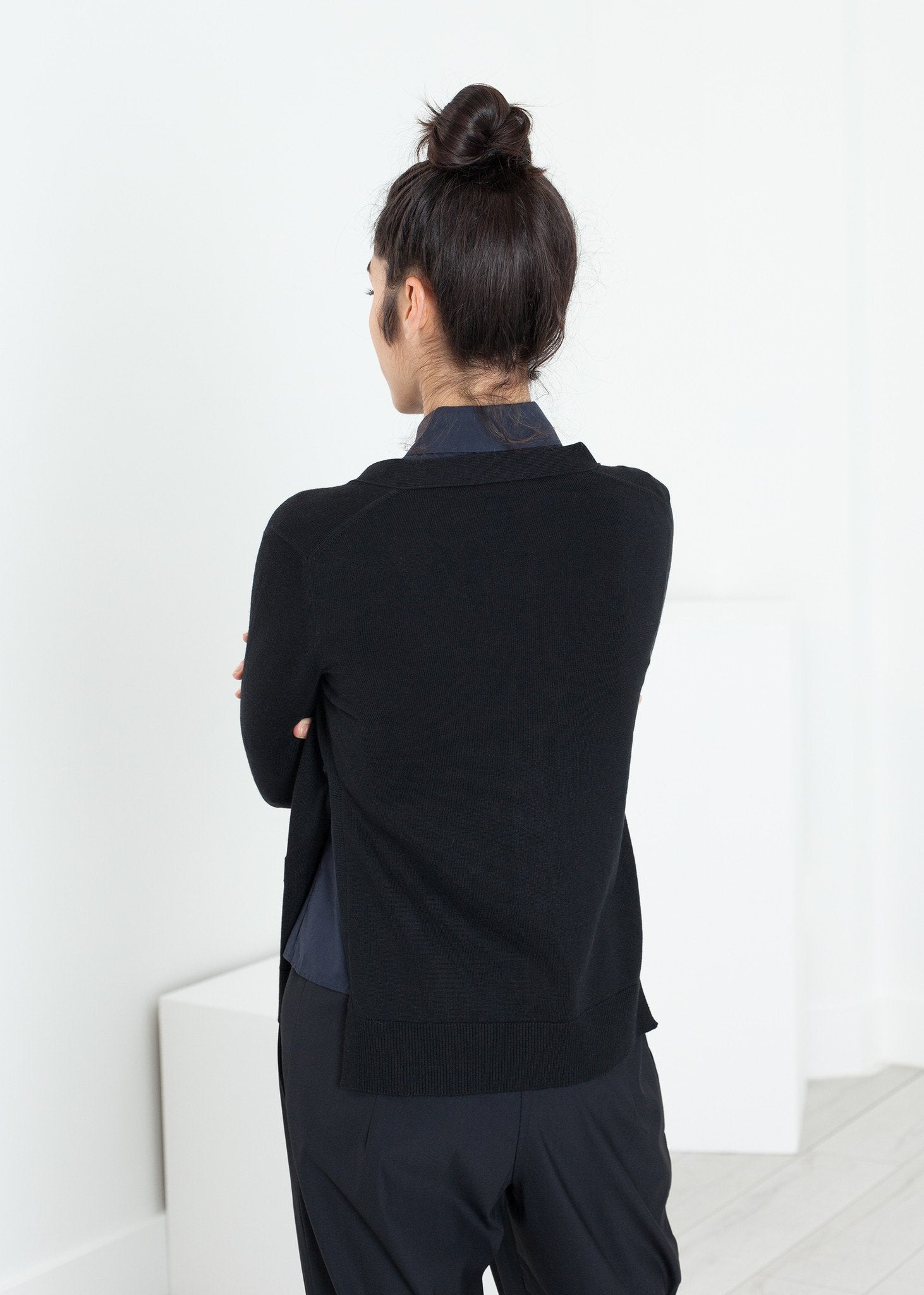 Square Cardigan in Black - annaclothes