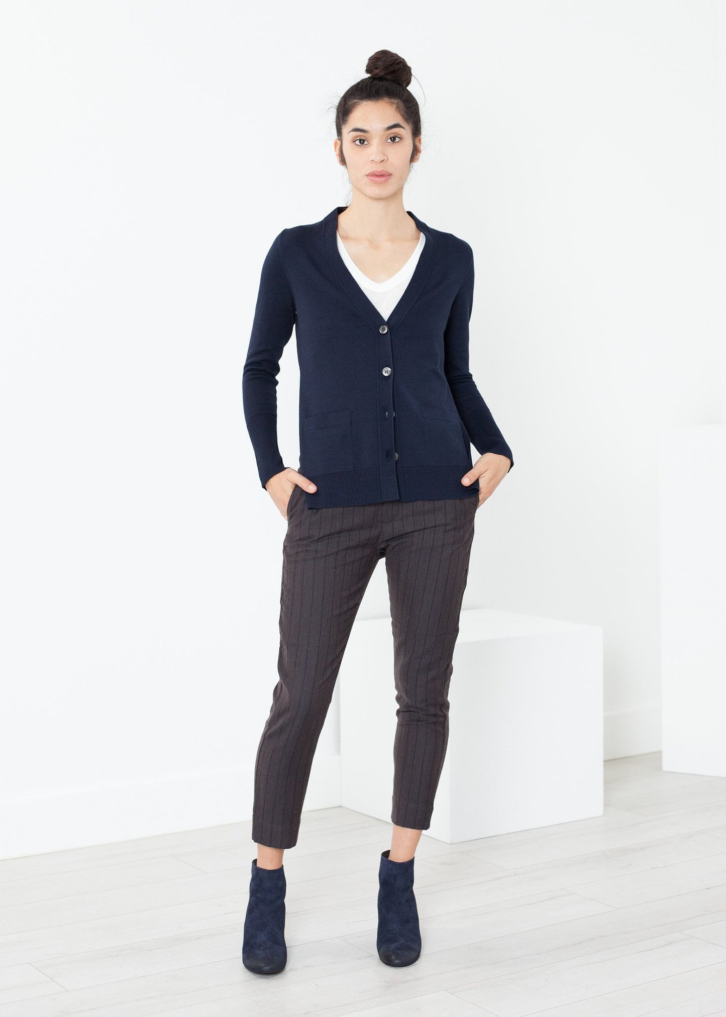 Square Cardigan in Navy - annaclothes