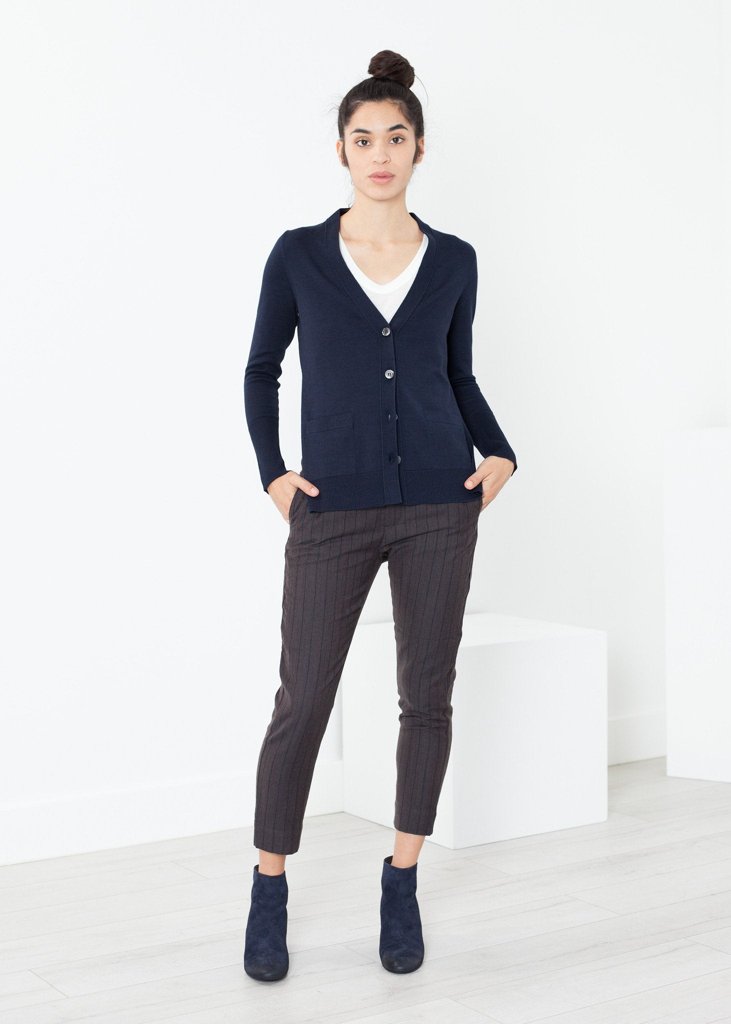 Square Cardigan in Navy - annaclothes
