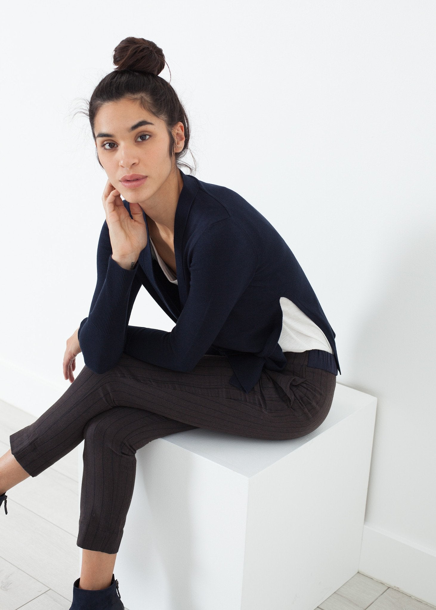 Square Cardigan in Navy - annaclothes