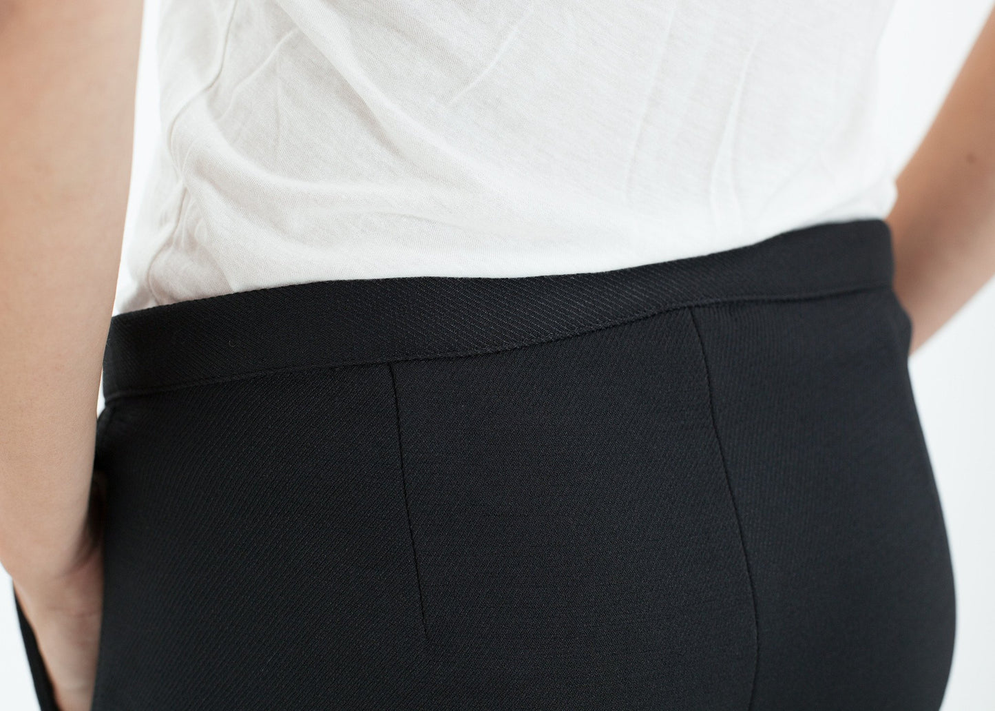 Side Zip Slim Pant in Black - annaclothes