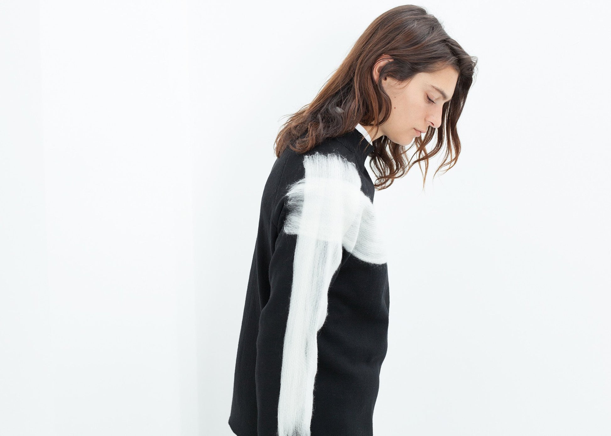 Contrast Felted Sweater in Black - annaclothes