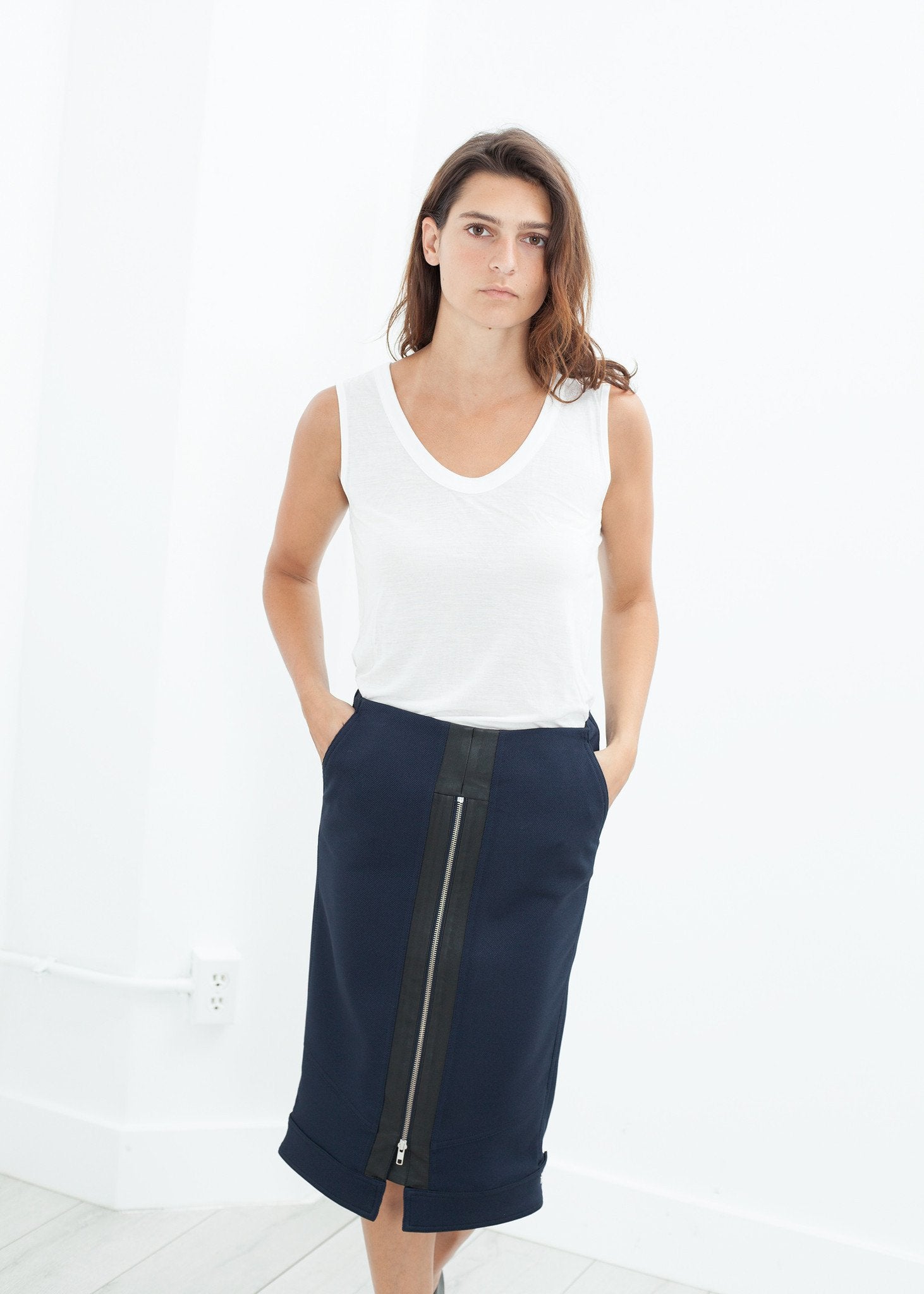 Contrast Zipper Skirt in Navy - annaclothes