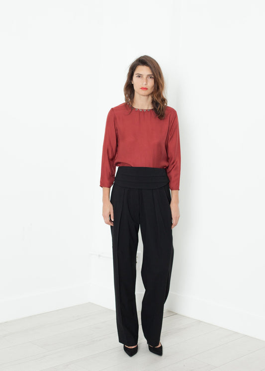 Pleated Waistband Trouser in Black - annaclothes