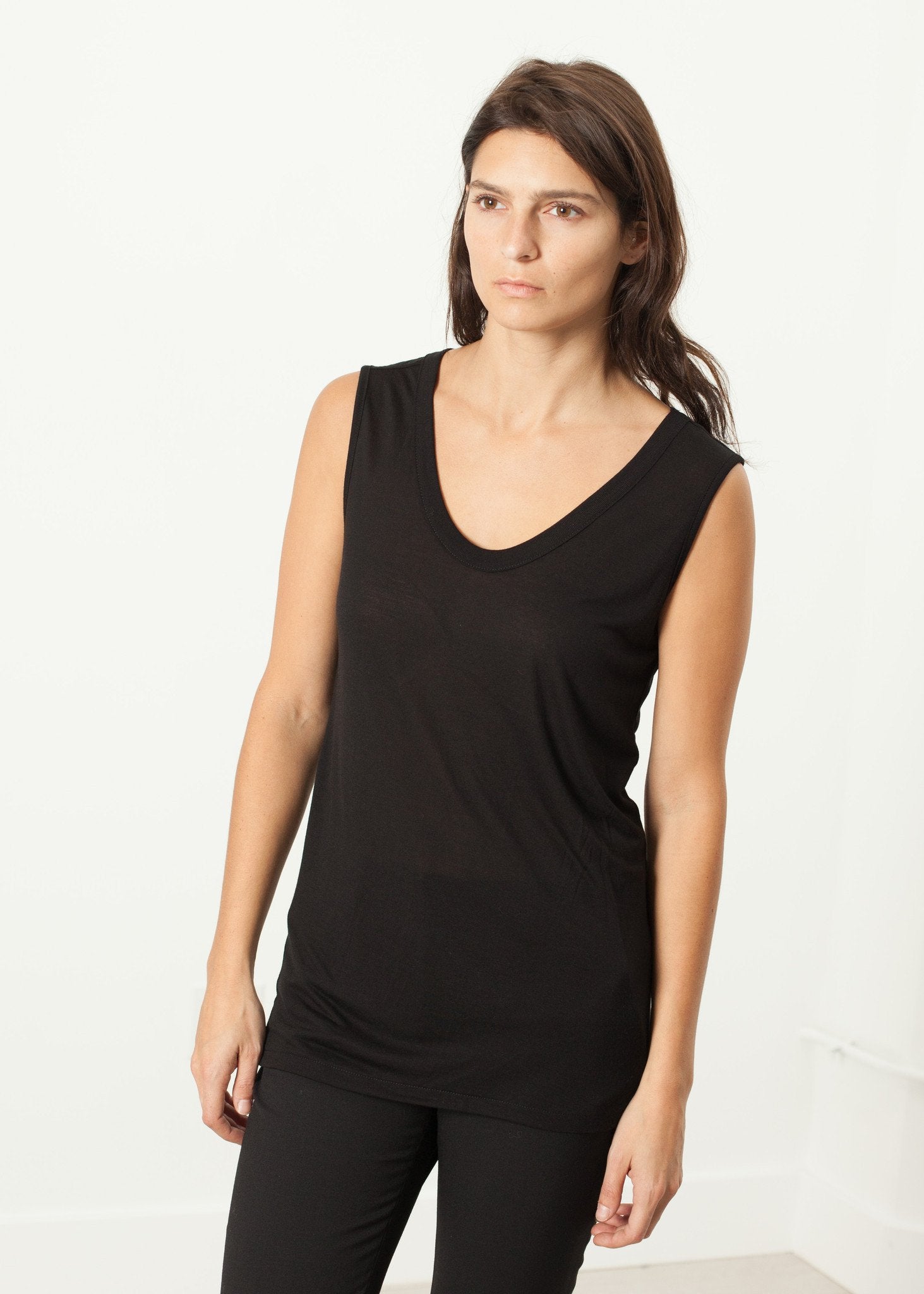Millenium Tank in Black - annaclothes