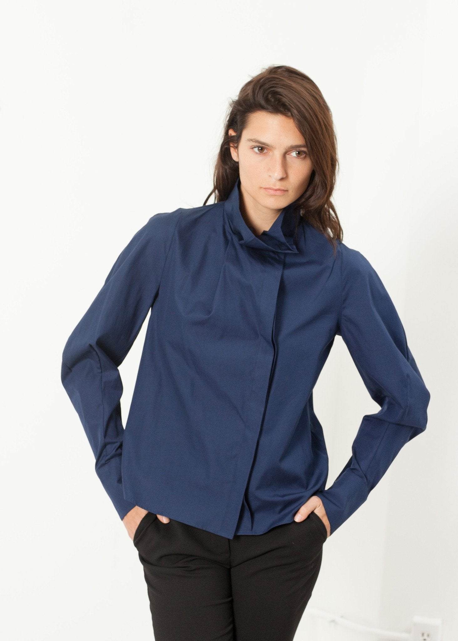 Full Collar Poplin Blouse in Navy - annaclothes