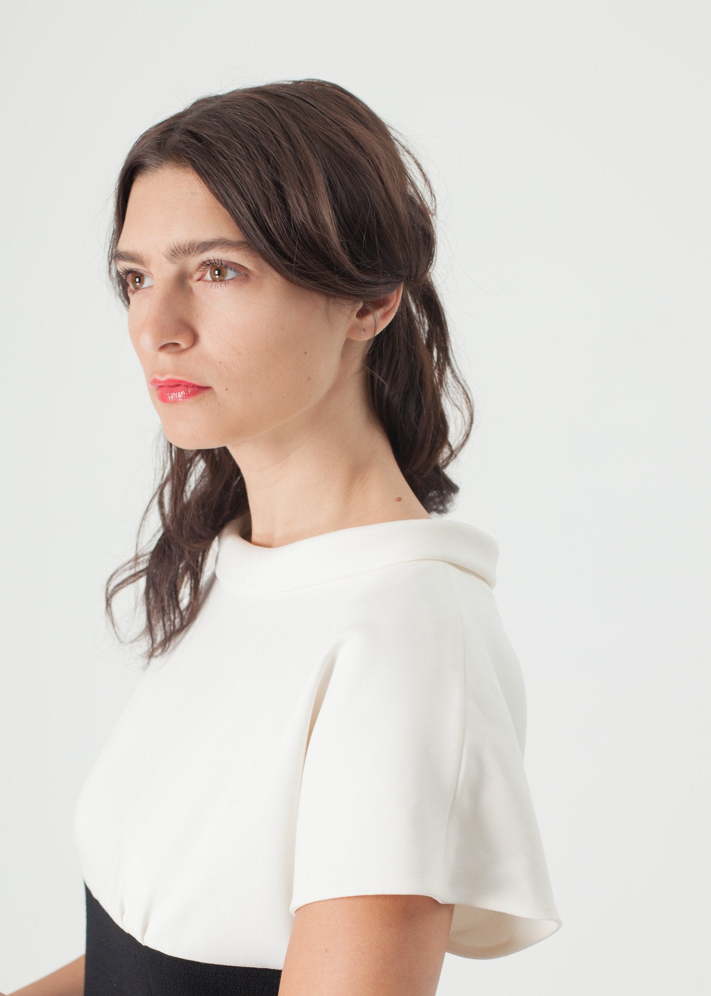 Pearl Fastened Dress in Cream/Black - annaclothes