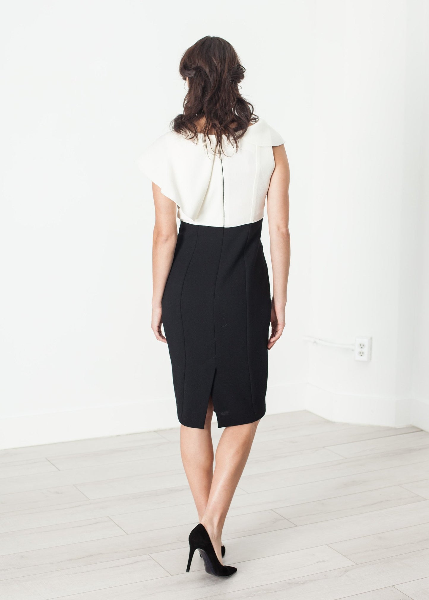Asymmetric Dress in Cream/Black - annaclothes