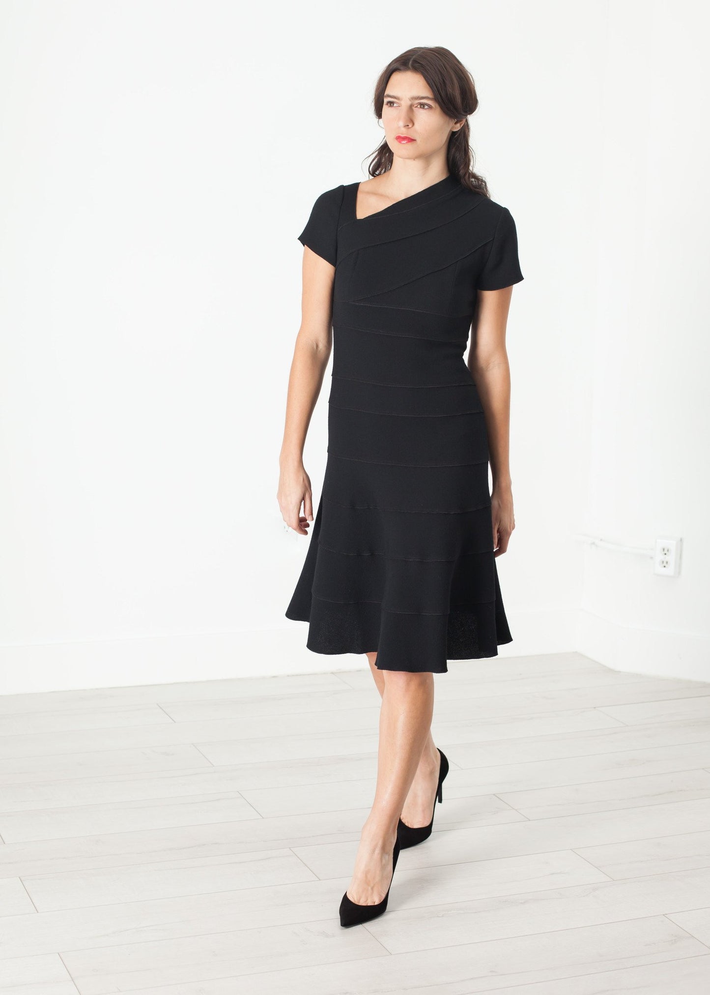 Lined Silhouette Dress in Black - annaclothes