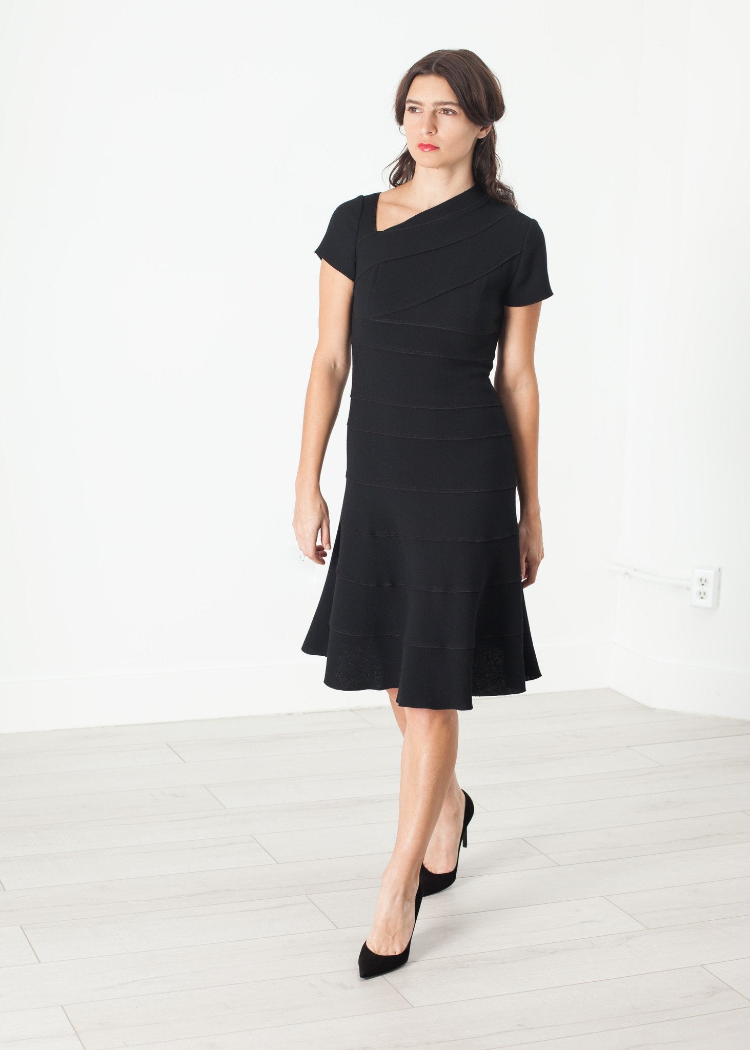 Lined Silhouette Dress in Black - annaclothes