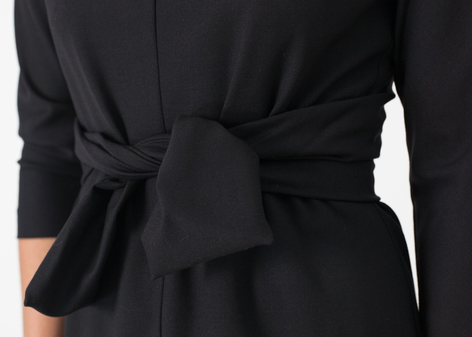 Tie Waist Dress in Black - annaclothes