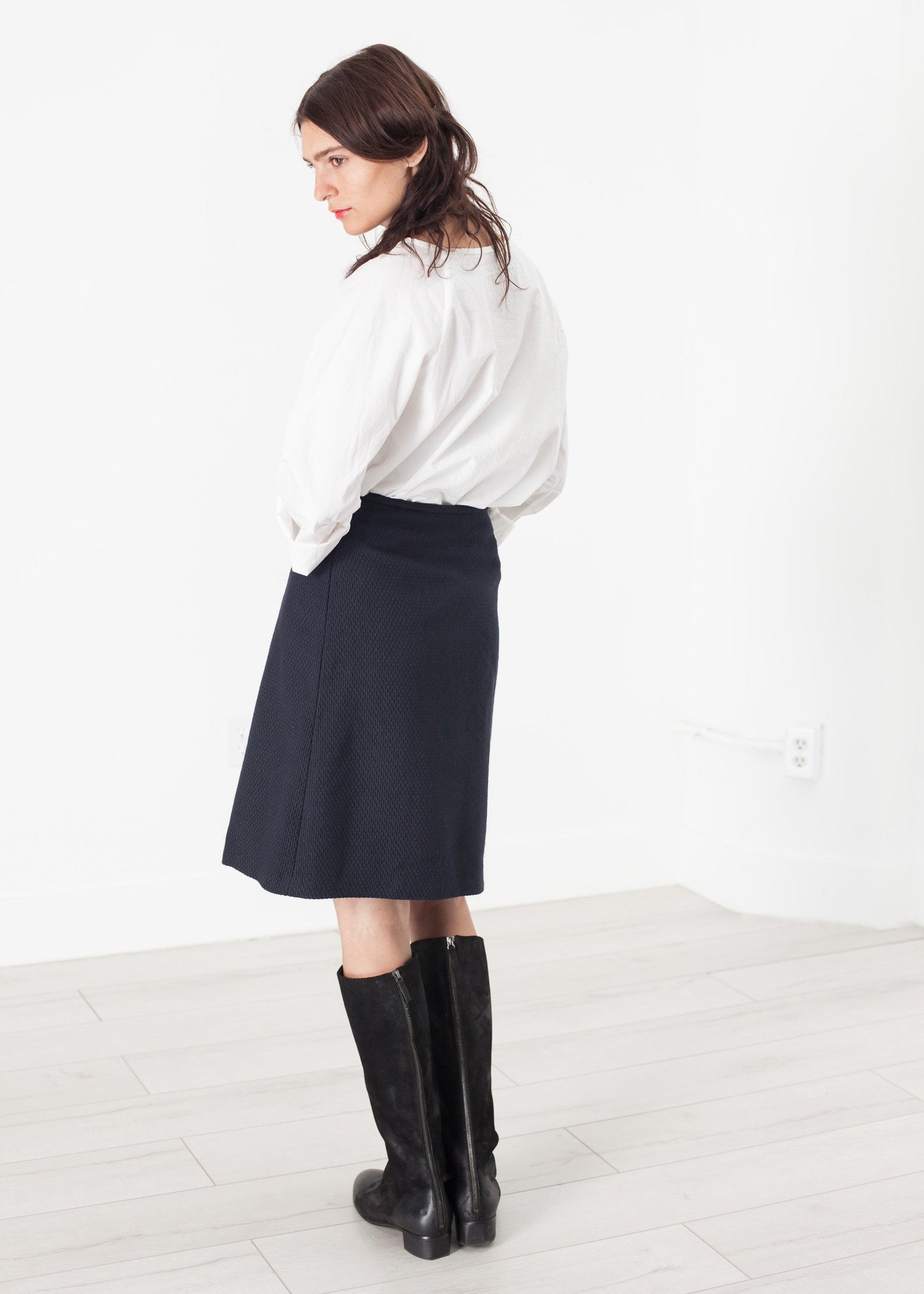 Pleated Wool Skirt in Navy - annaclothes