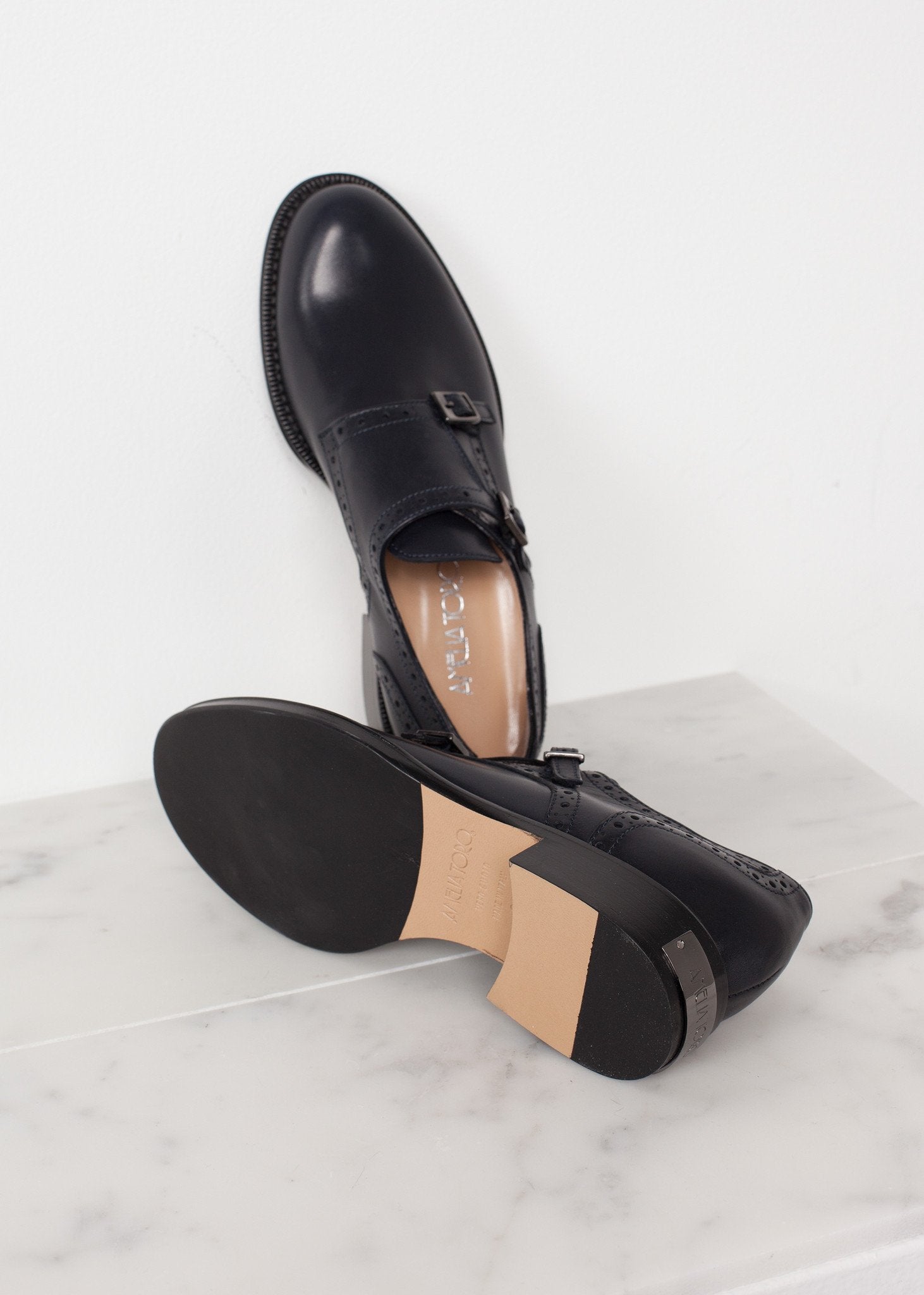 Buckle Shoe in Navy - annaclothes