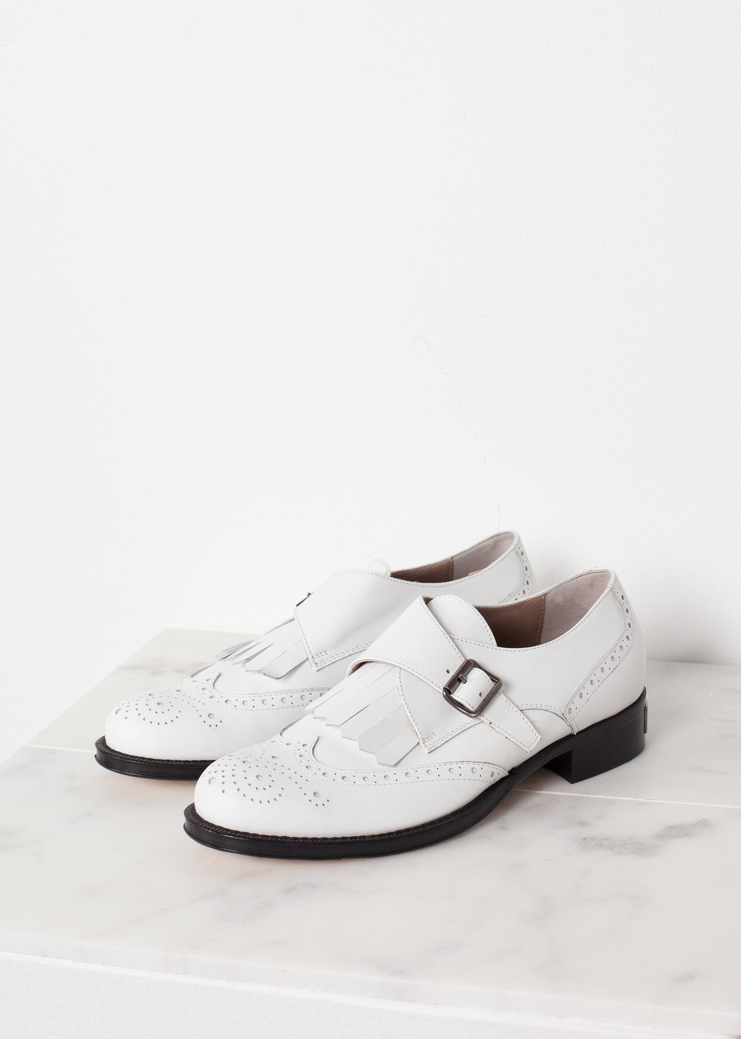 Golf Shoe in White - annaclothes