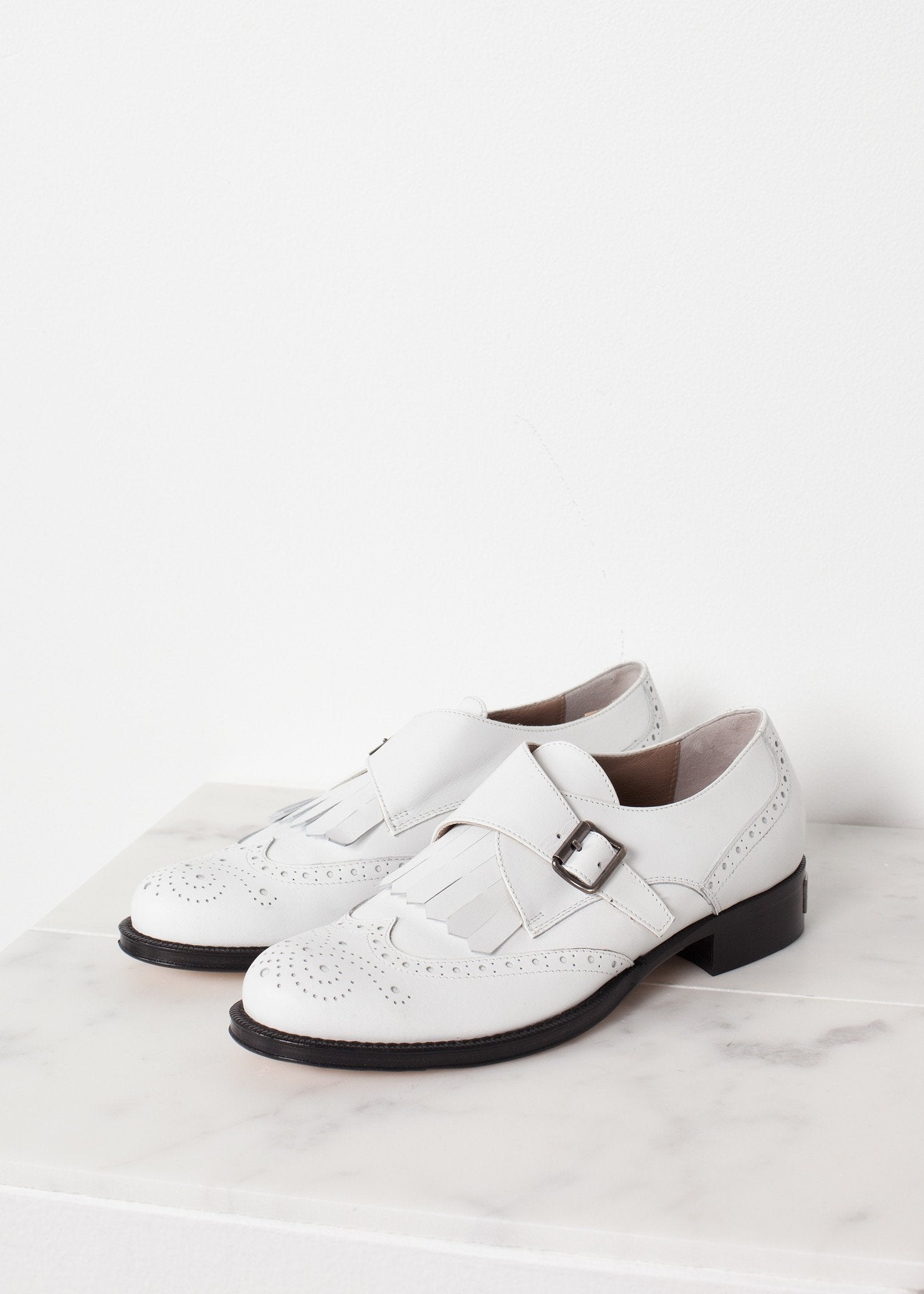 Golf Shoe in White - annaclothes