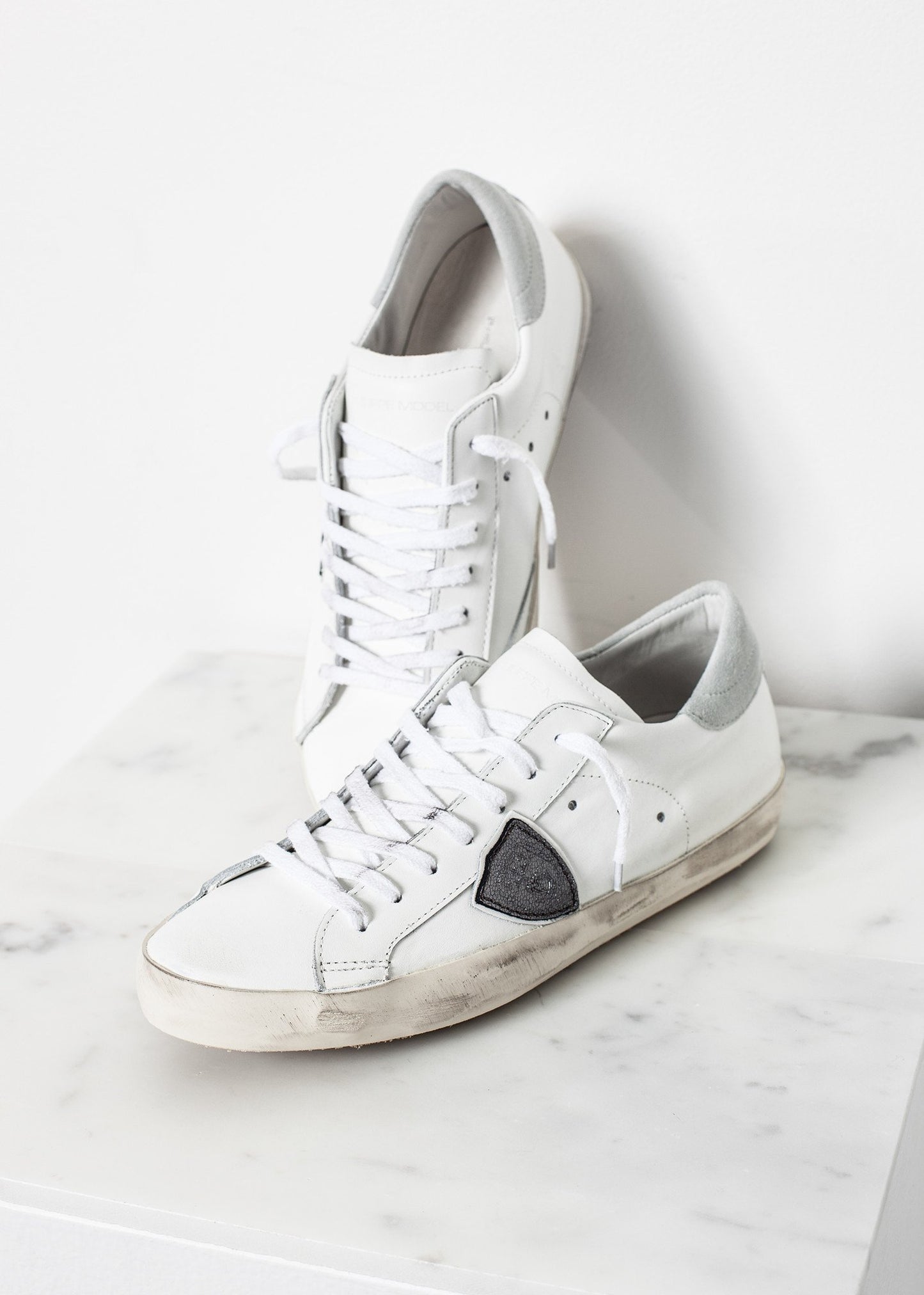 Low Top Sneaker - annaclothes