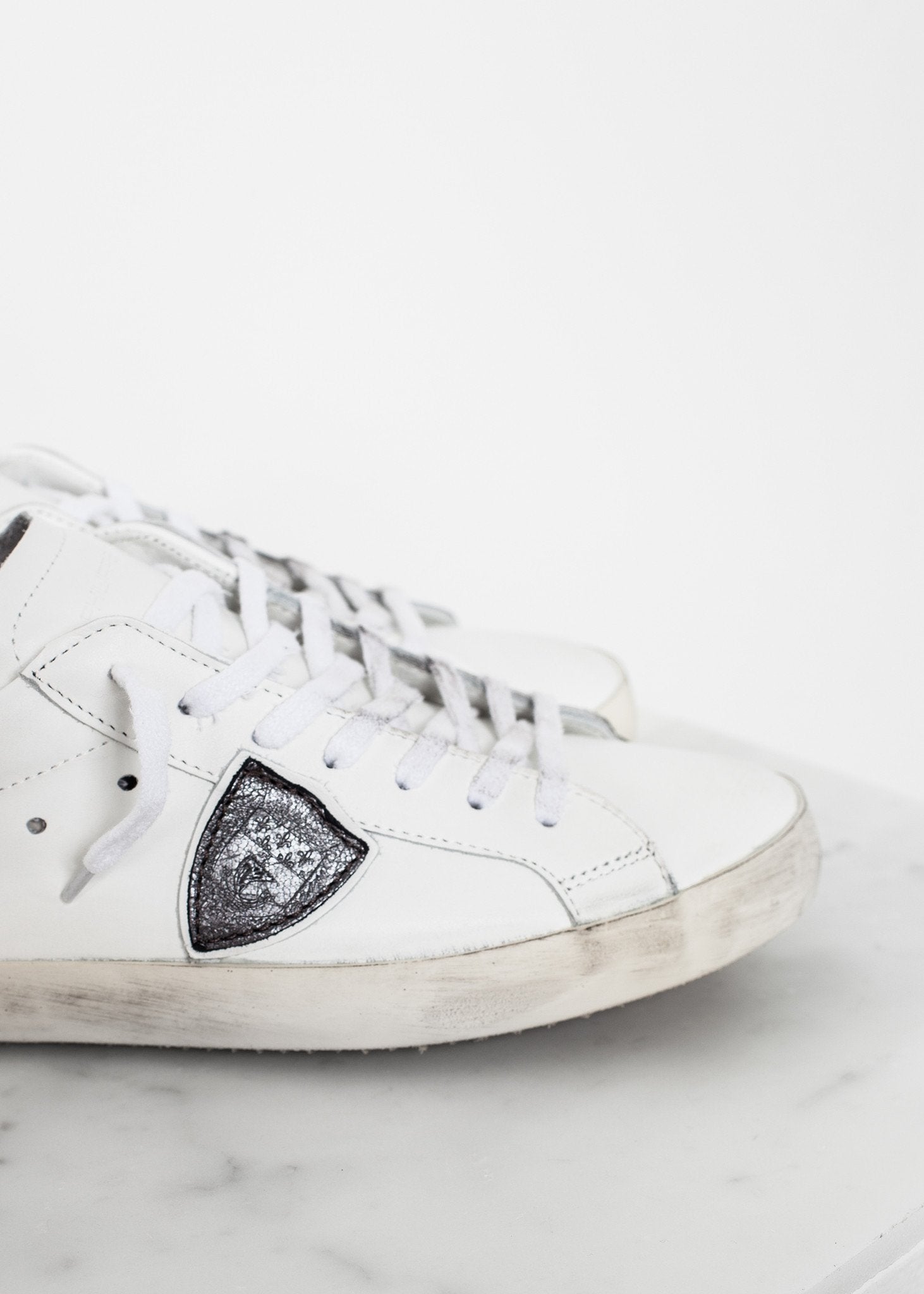 Low Top Sneaker - annaclothes