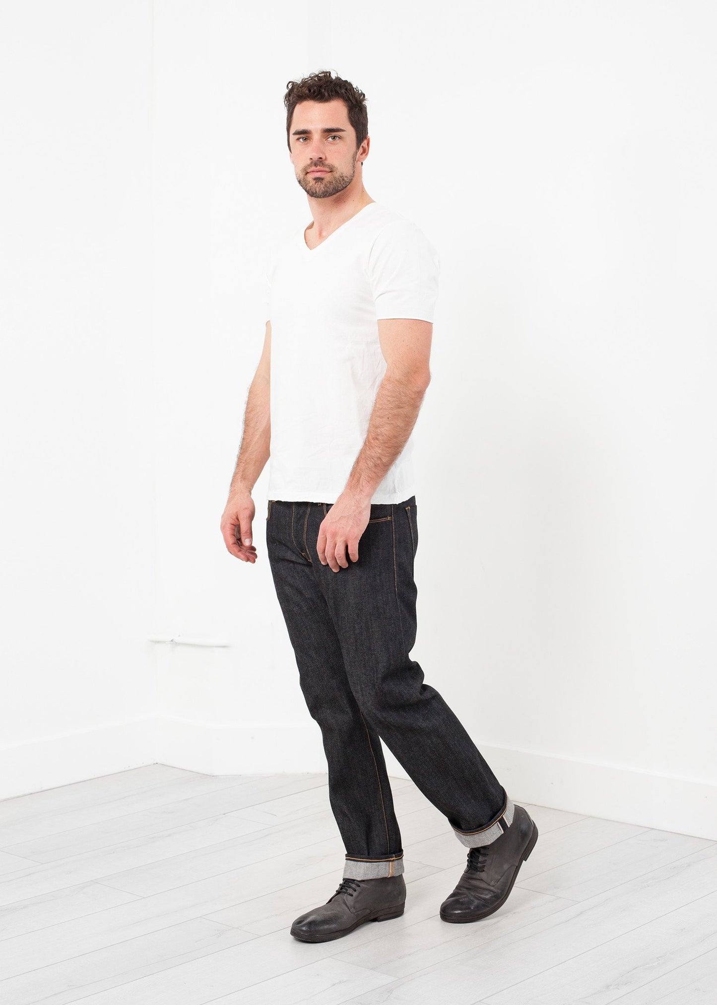 V-Neck Tee - annaclothes