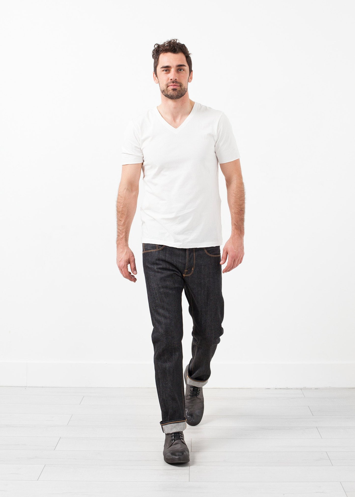 V-Neck Tee - annaclothes