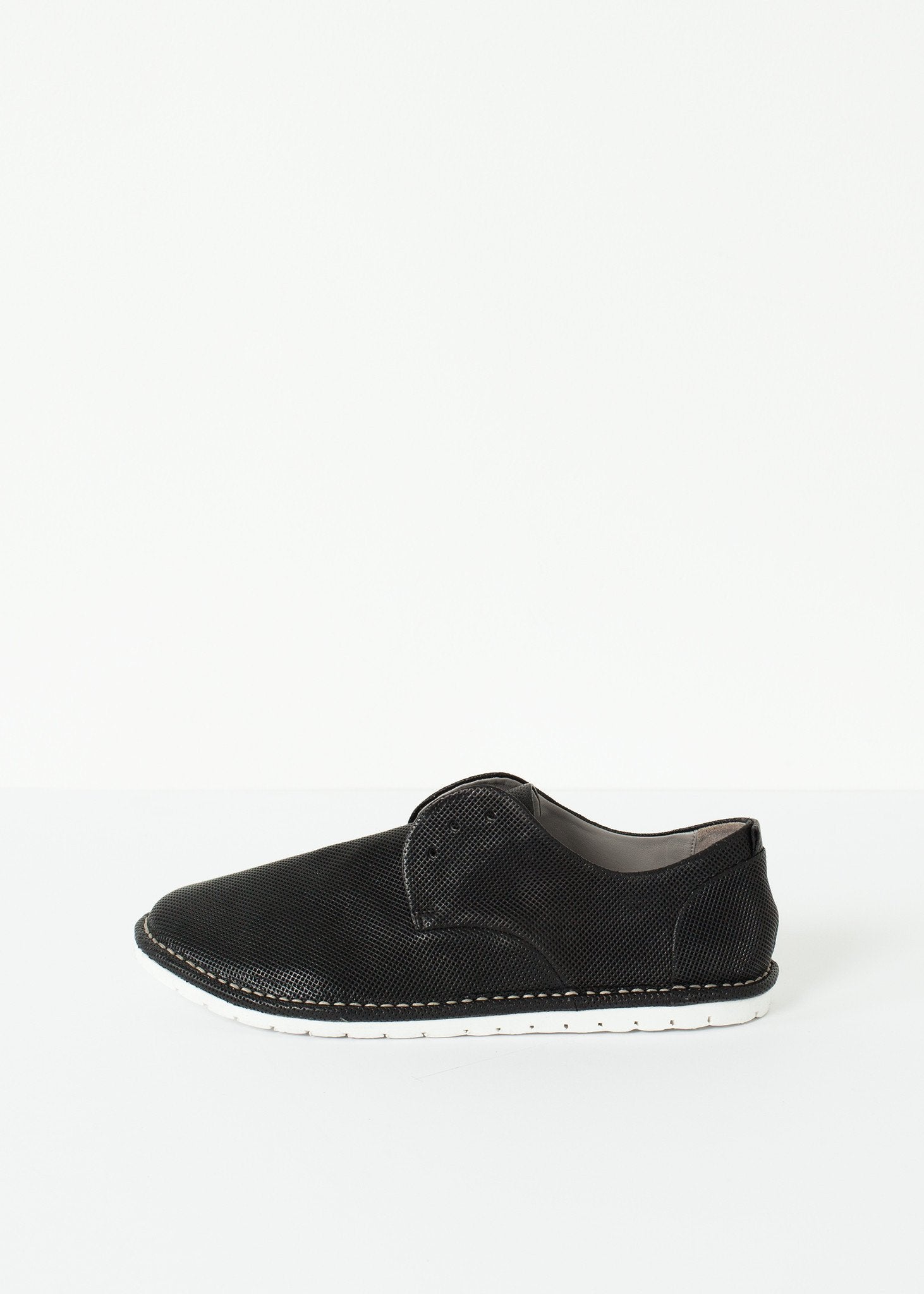 Canvas Sneaker - annaclothes
