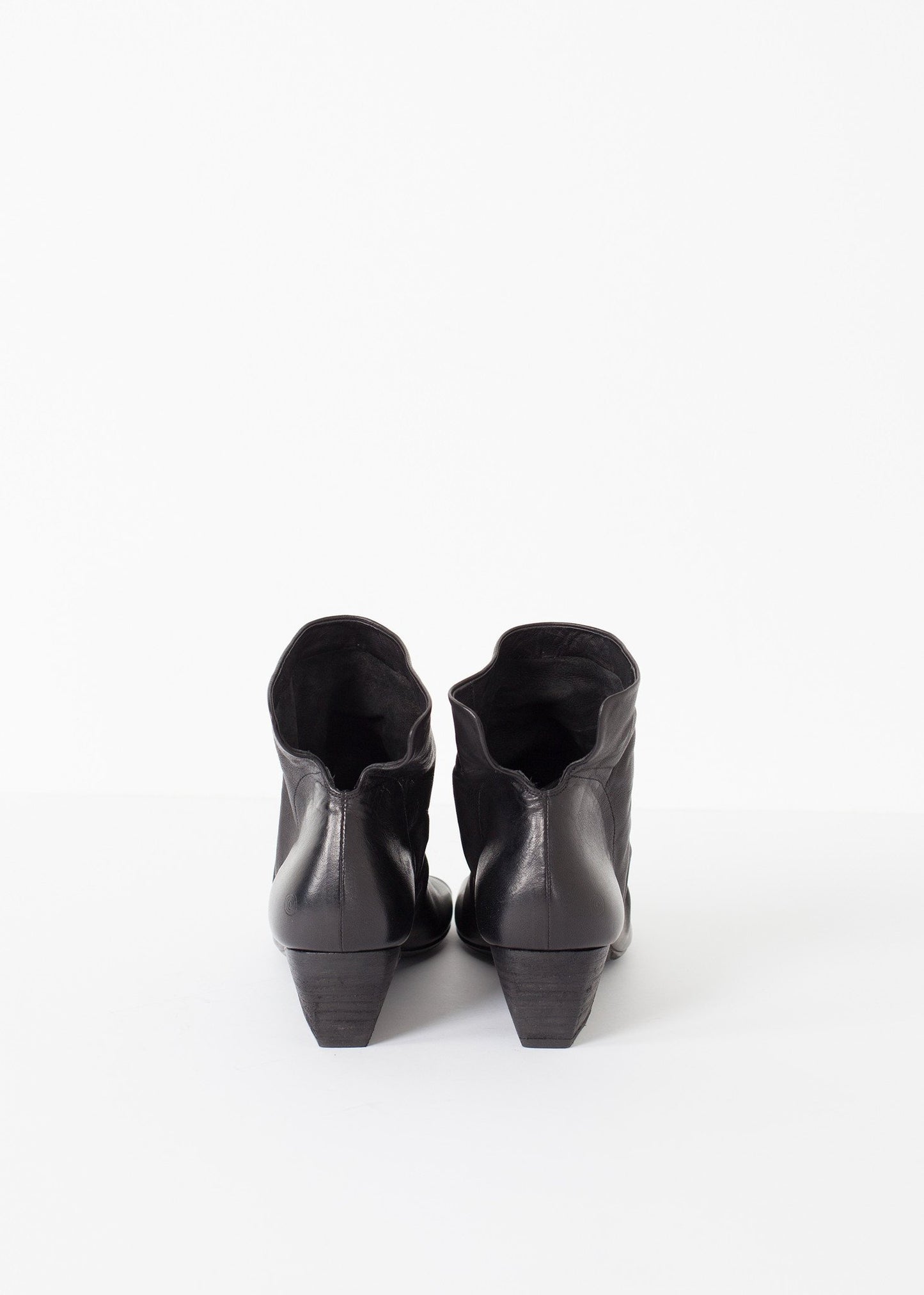 Block Wedge in Black - annaclothes