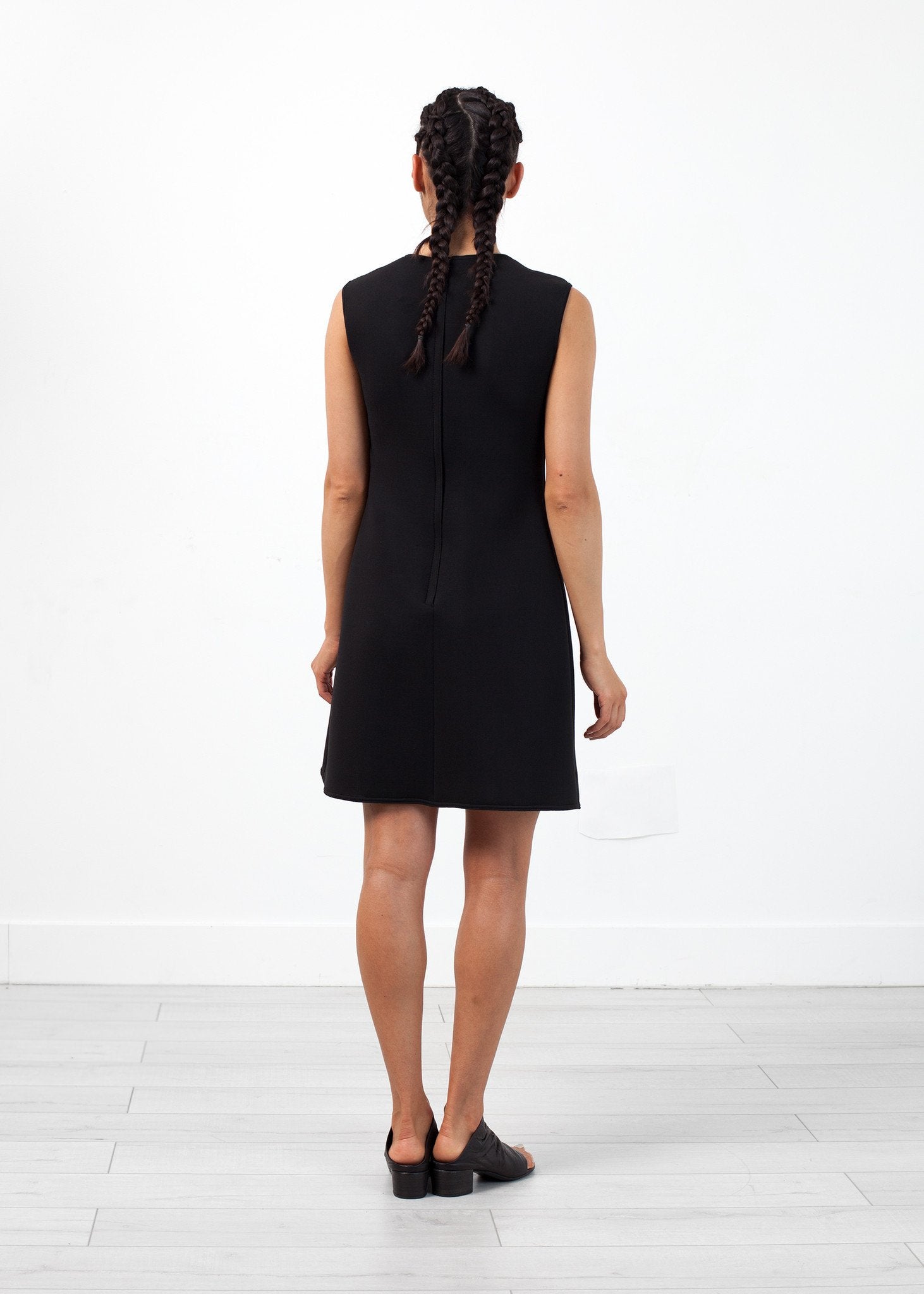 Neoprene Flower Dress in Black - annaclothes