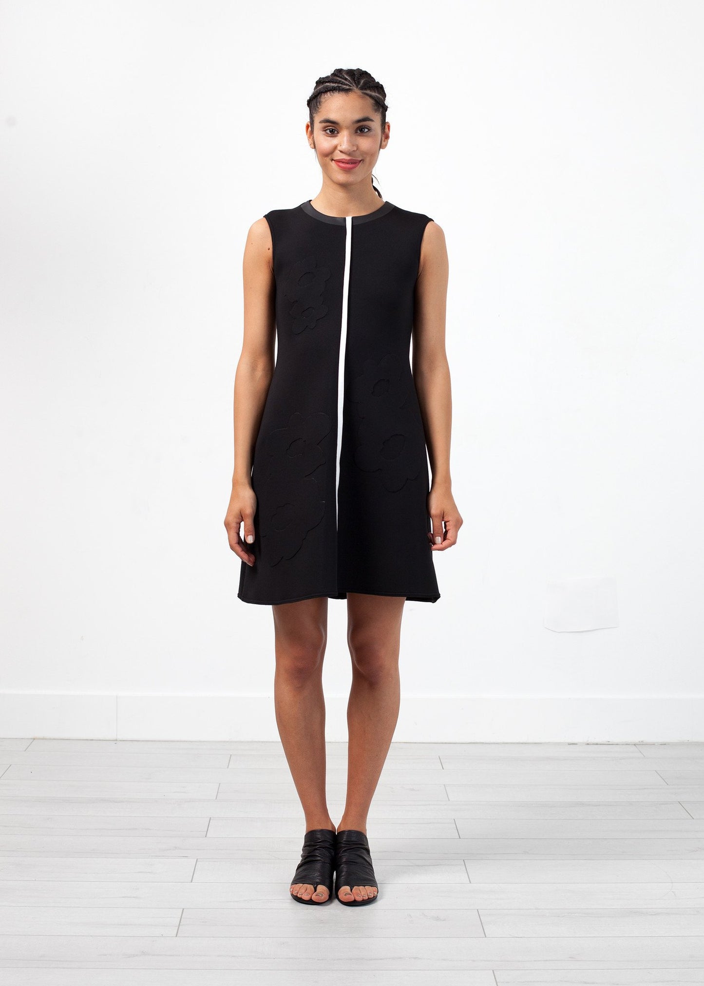 Neoprene Flower Dress in Black - annaclothes