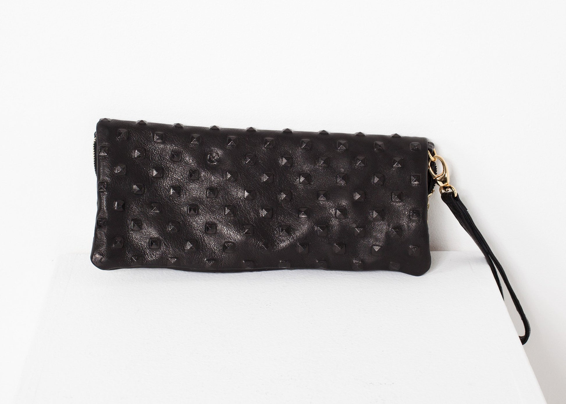 Roxanne Leather Clutch in Black - annaclothes