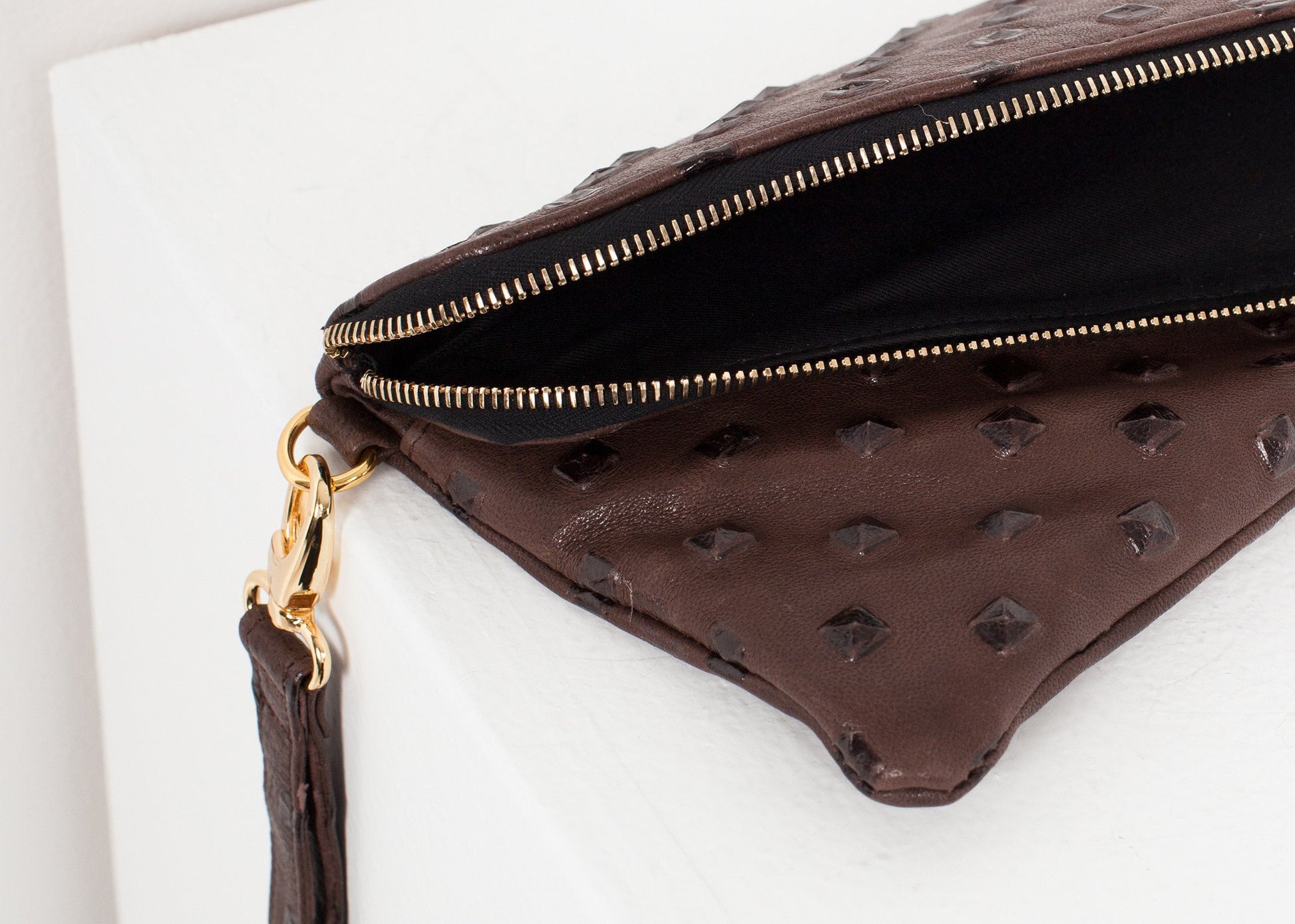 Roxanne Leather Clutch in Brown - annaclothes