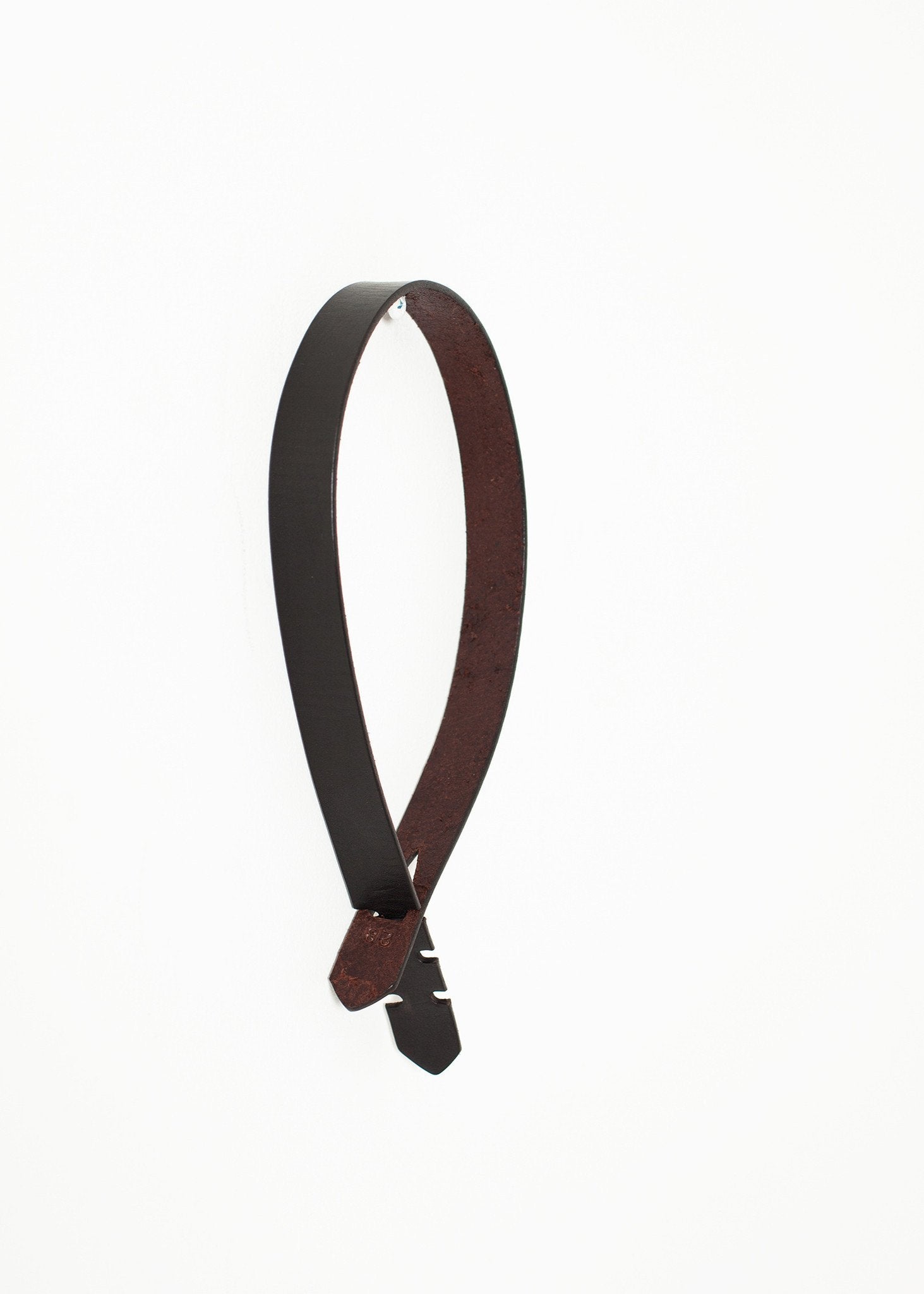 Buckle-less Belt in Black - annaclothes